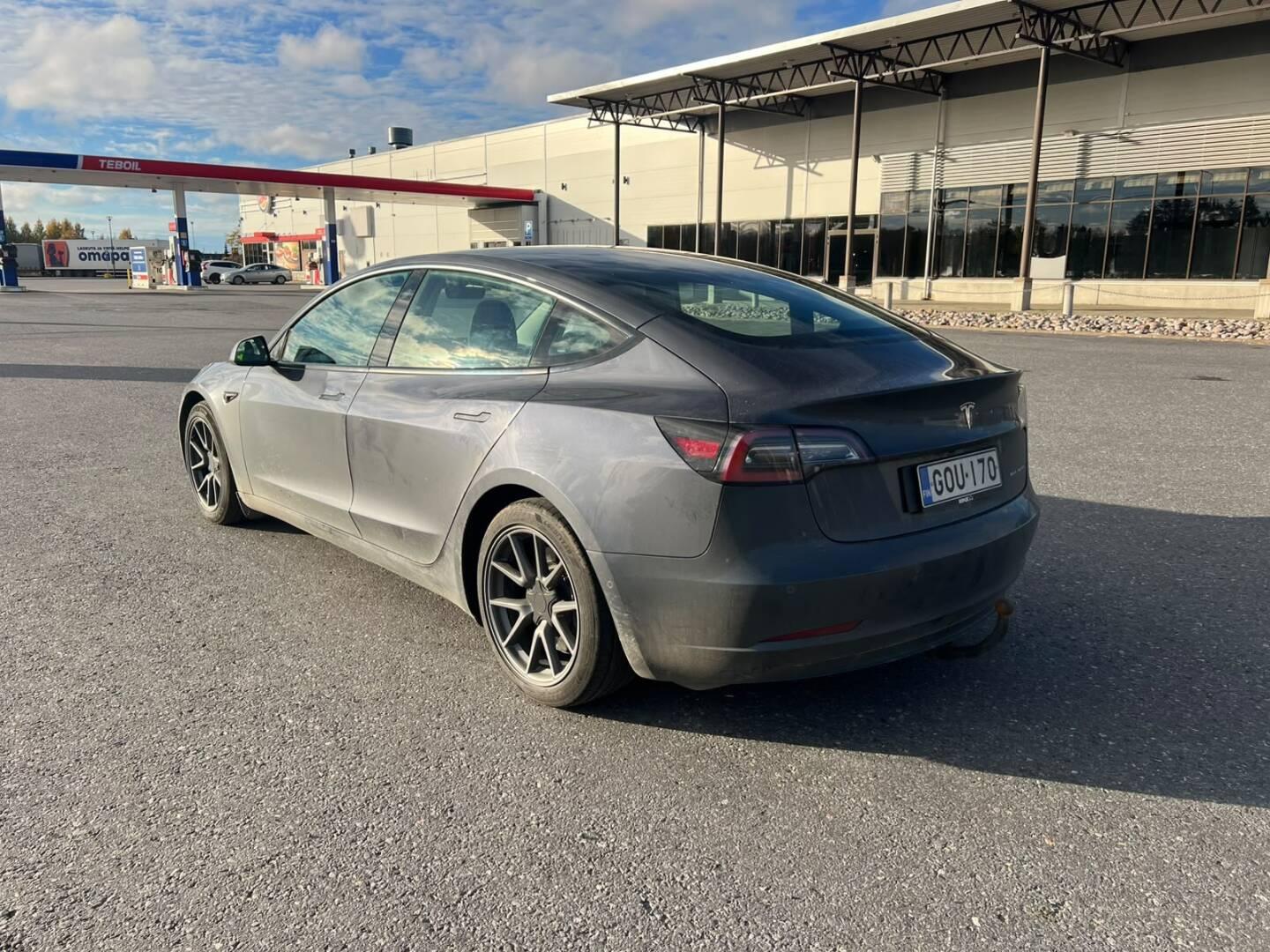 Näytä kaikki kuvat: 2021 Tesla Model 3