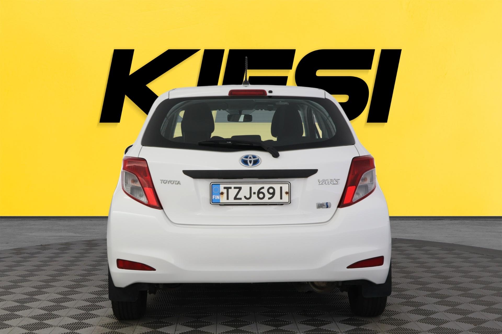Näytä kaikki kuvat: 2014 Toyota Yaris