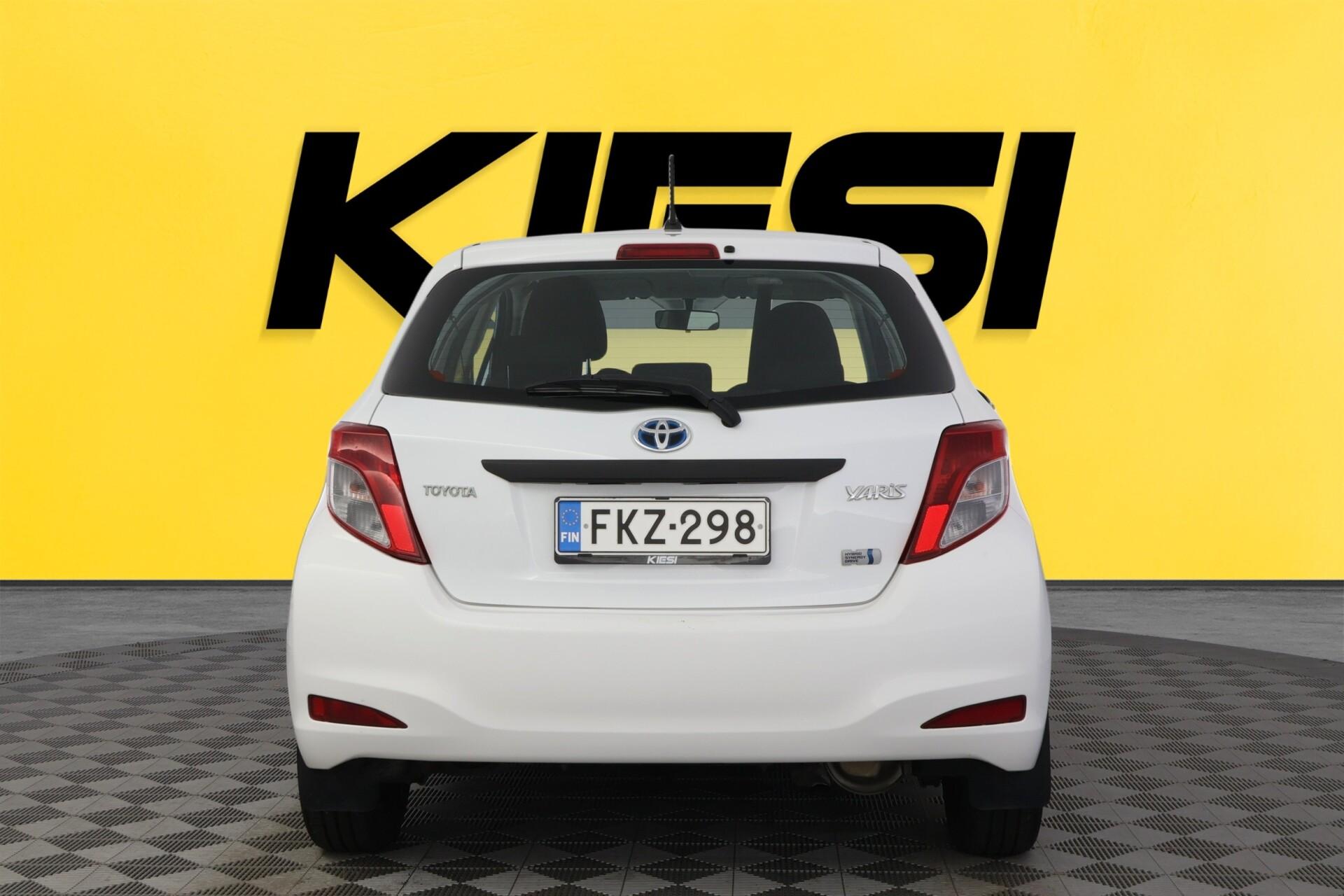 Näytä kaikki kuvat: 2013 Toyota Yaris