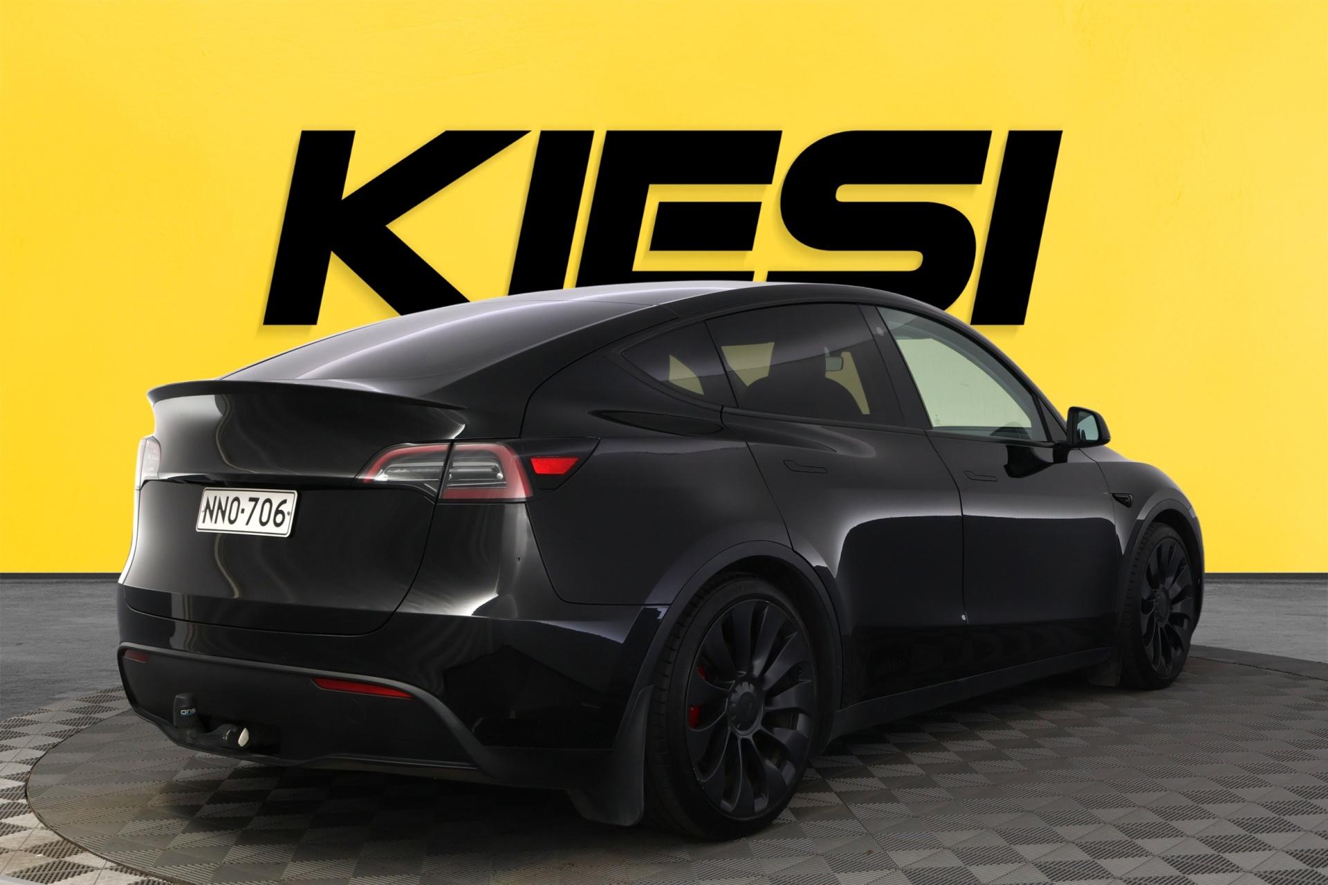 Näytä kaikki kuvat: 2022 Tesla Model Y