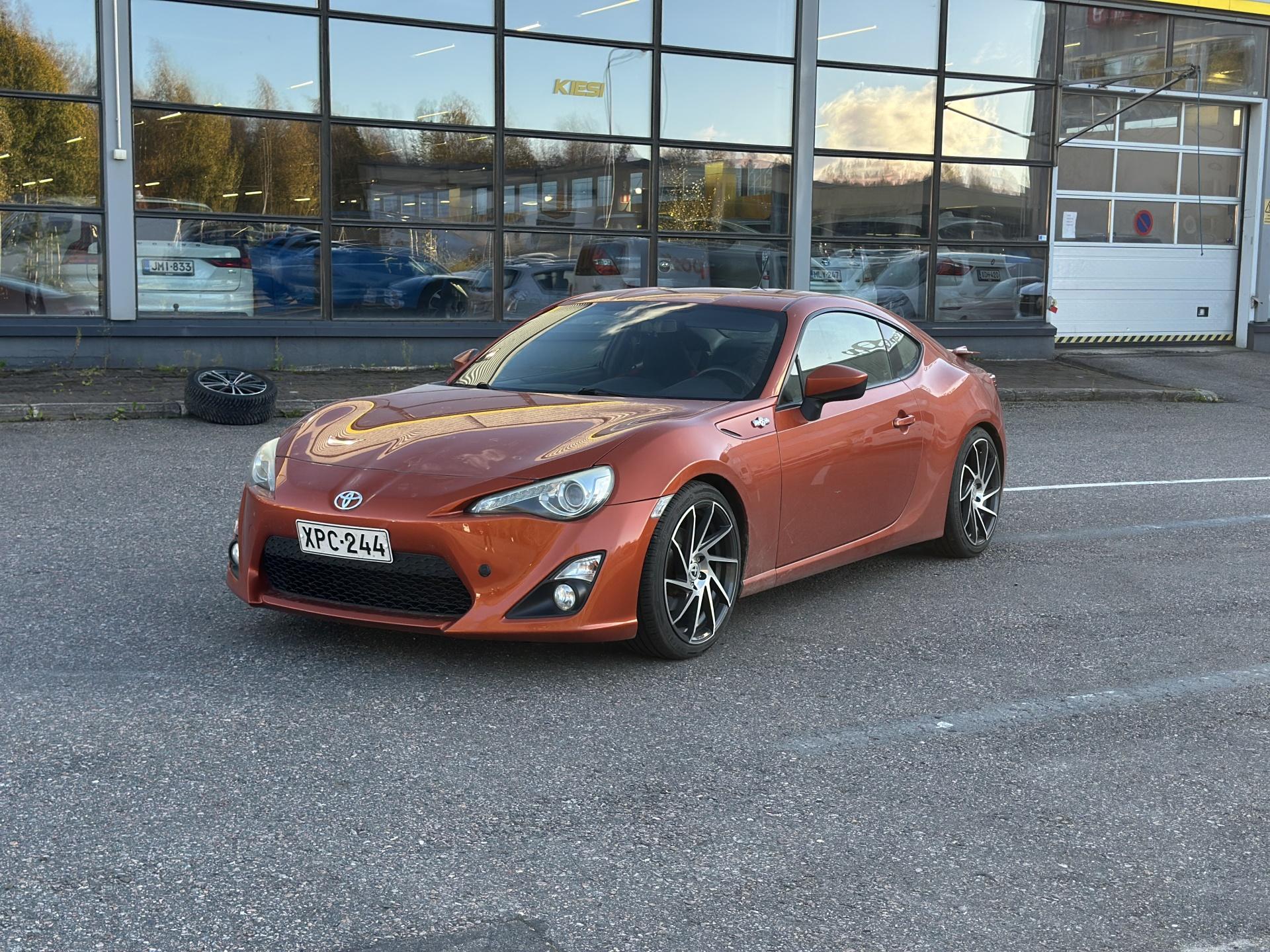 Pienoiskuva 3: 2012 Toyota GT86