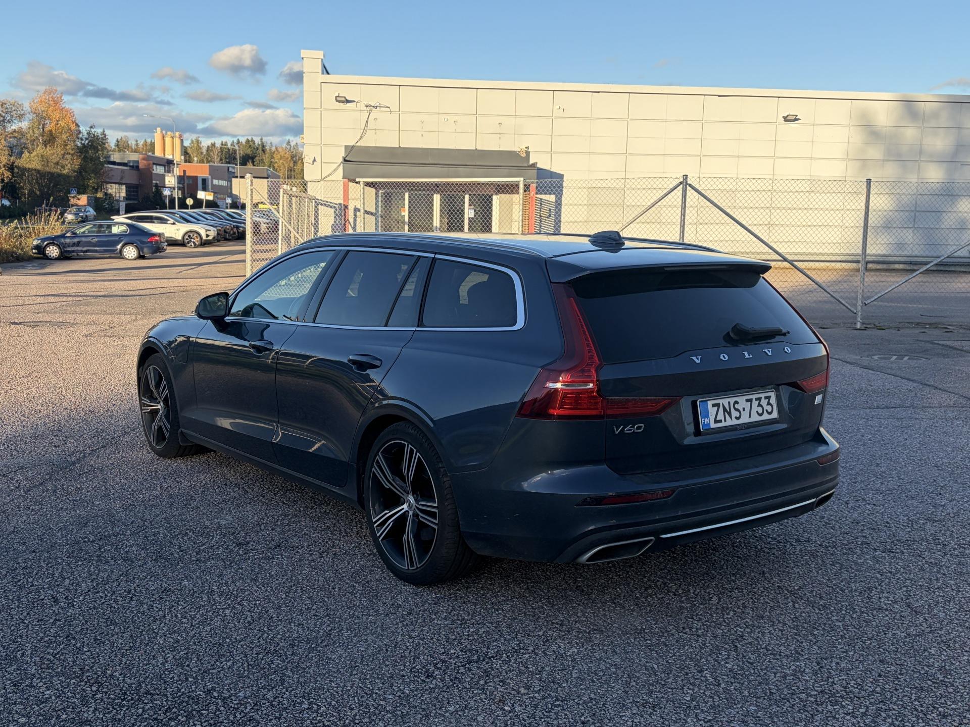 Näytä kaikki kuvat: 2022 Volvo V60