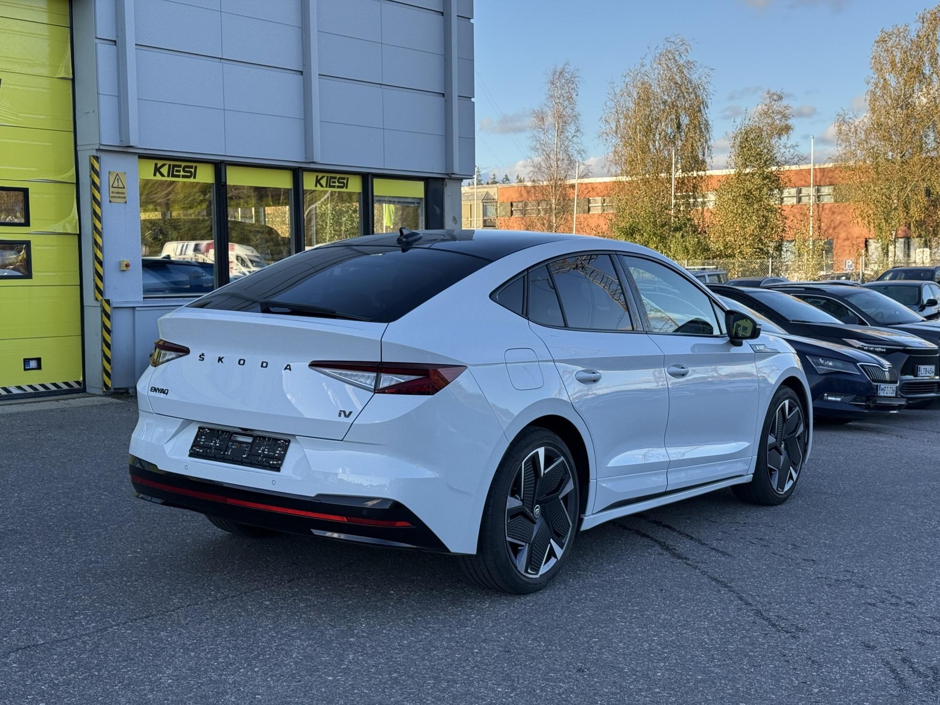 Näytä kaikki kuvat: 2023 Skoda Enyaq