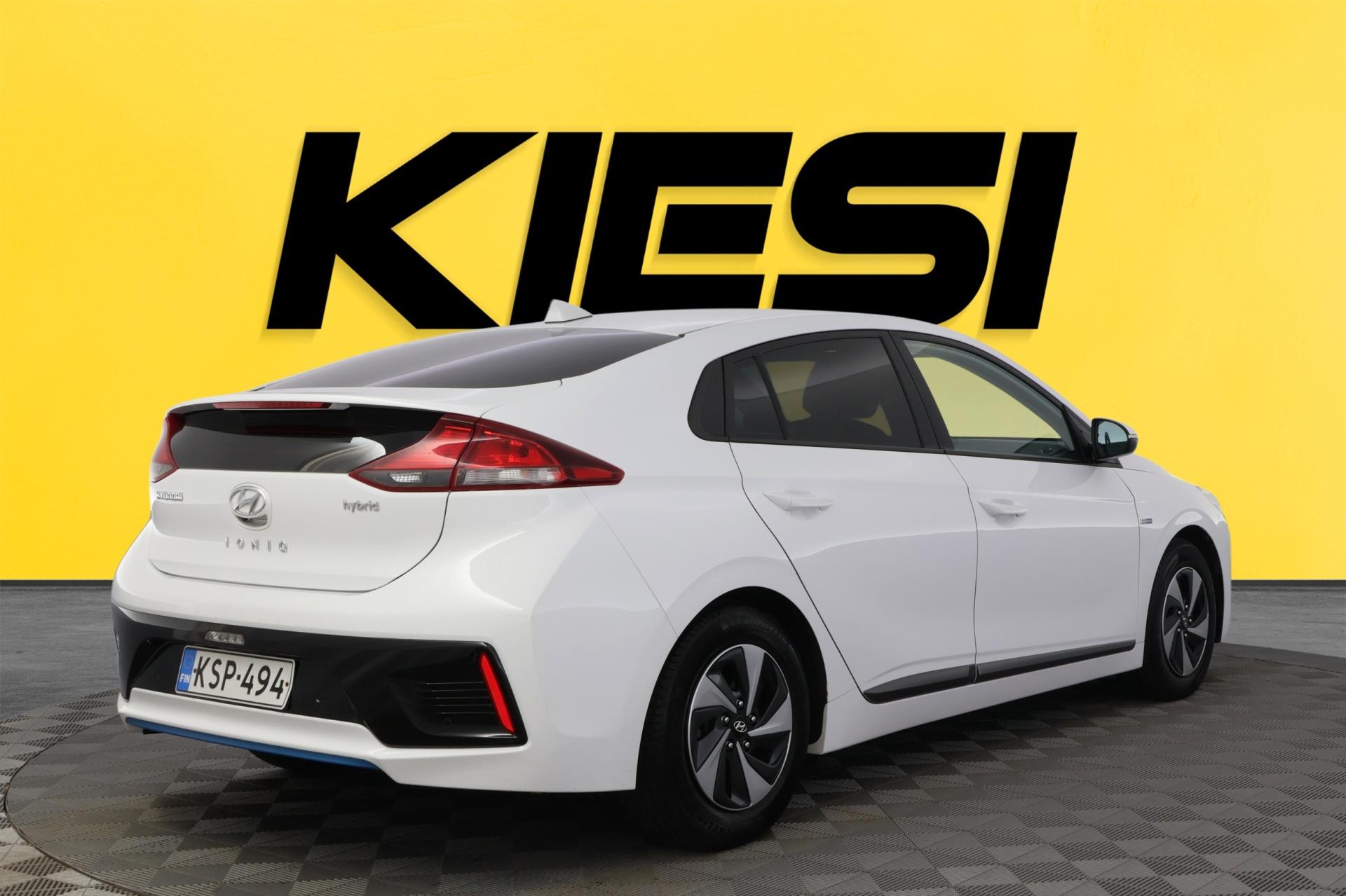Näytä kaikki kuvat: 2017 Hyundai Ioniq Hybrid
