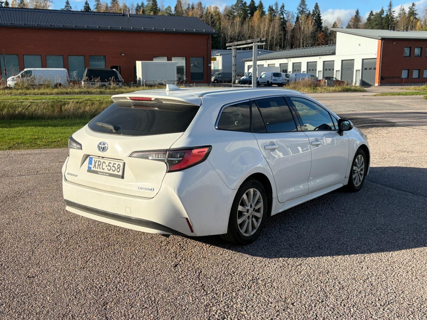 Näytä kaikki kuvat: 2022 Toyota Corolla