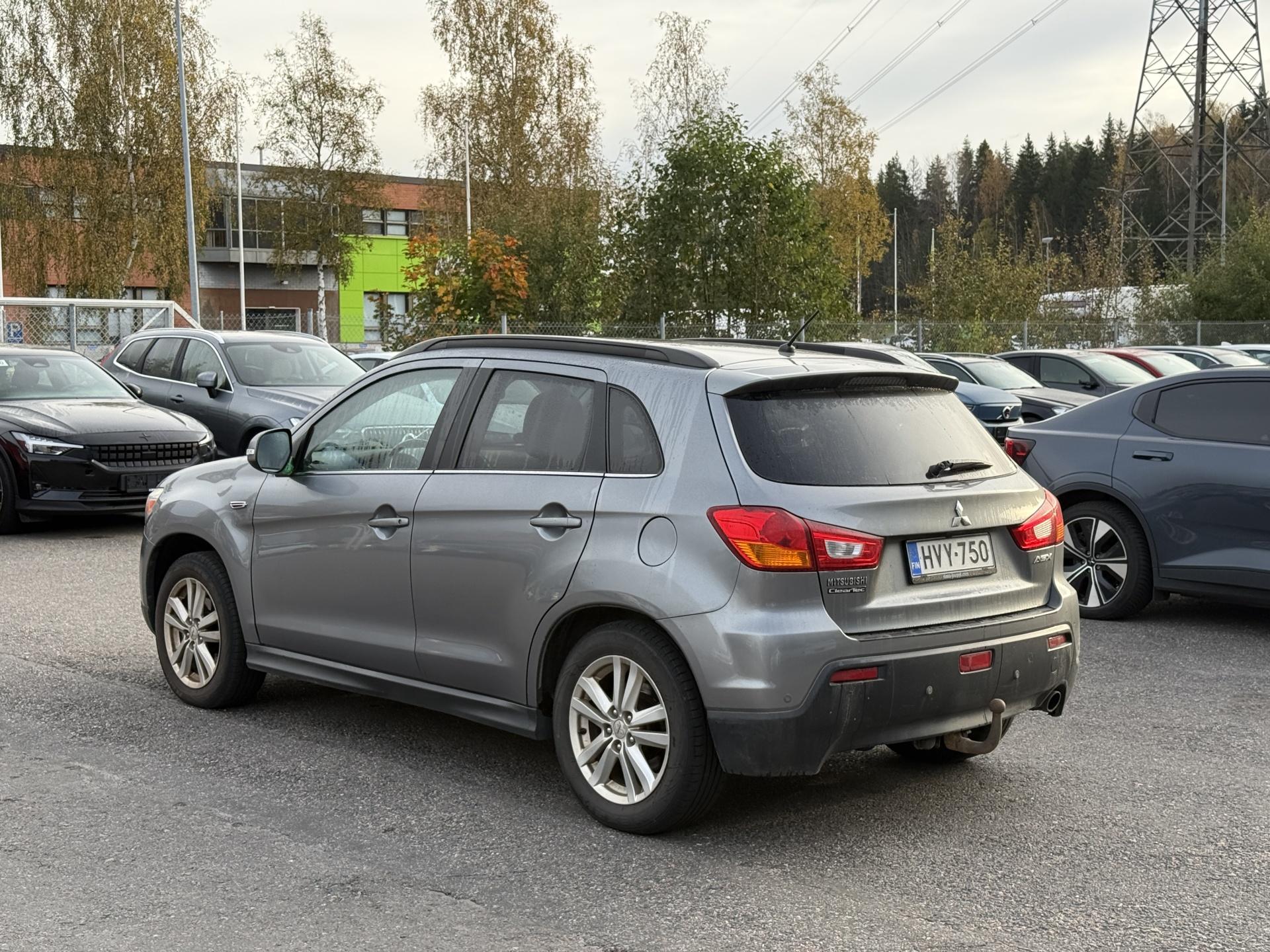 Pienoiskuva 3: 2011 Mitsubishi ASX