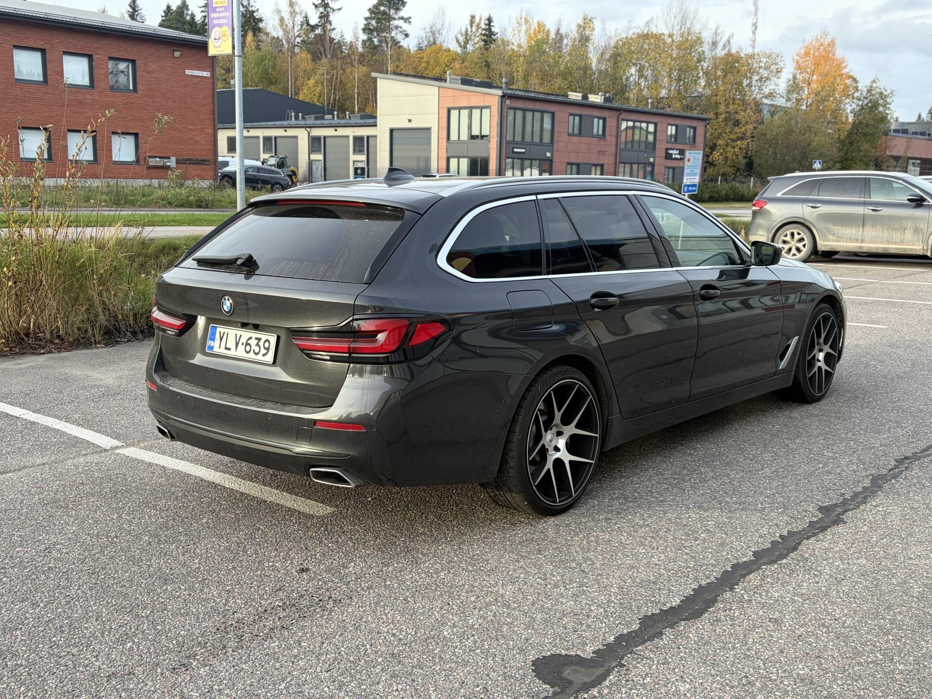 Näytä kaikki kuvat: 2020 BMW 520