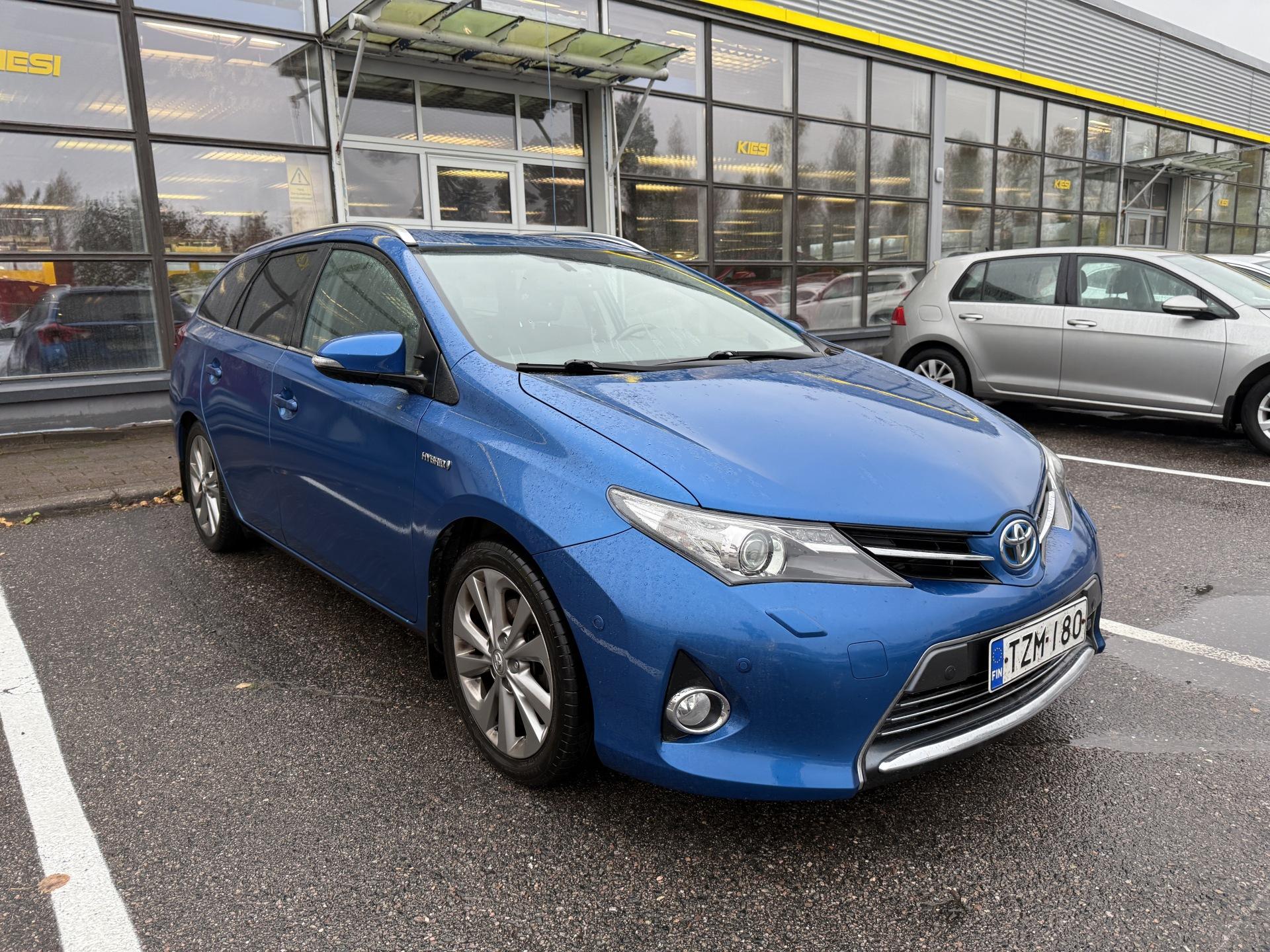 Pienoiskuva 3: 2014 Toyota Auris
