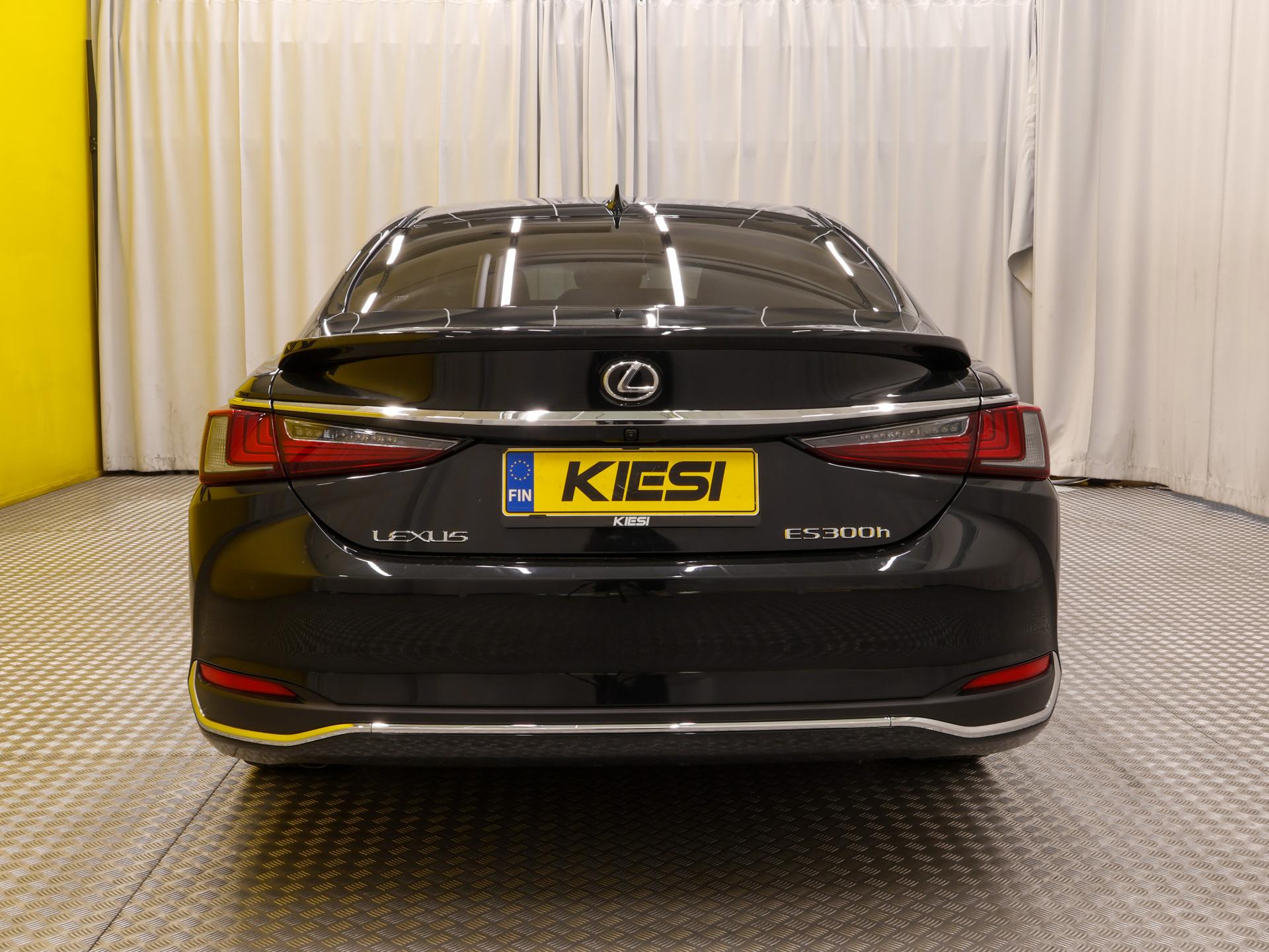 Näytä kaikki kuvat: 2024 Lexus ES