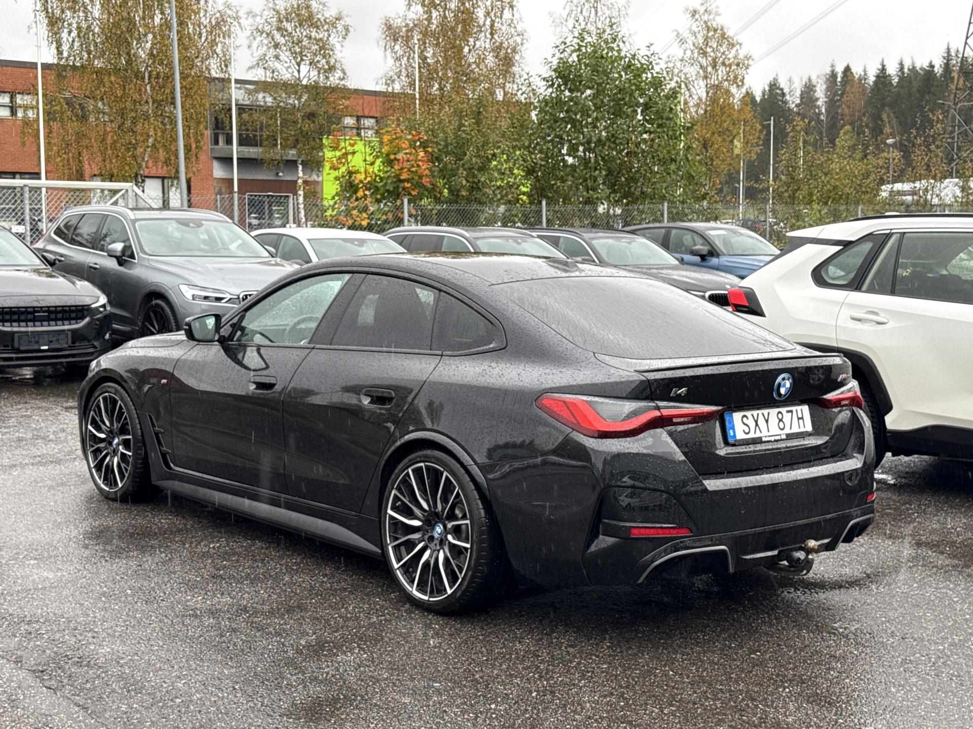 Näytä kaikki kuvat: 2024 BMW i4 M50