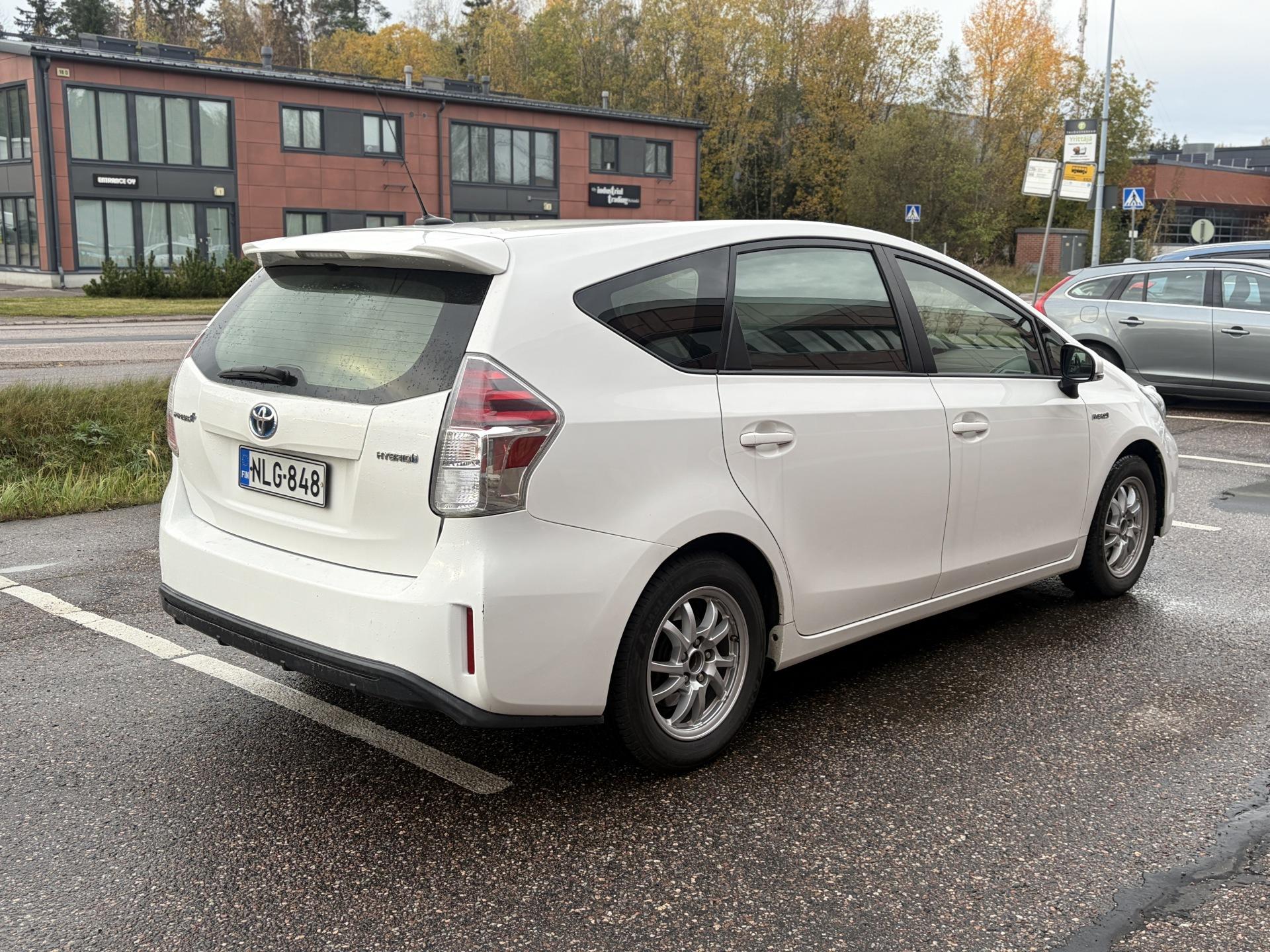 Pienoiskuva 3: 2018 Toyota Prius+