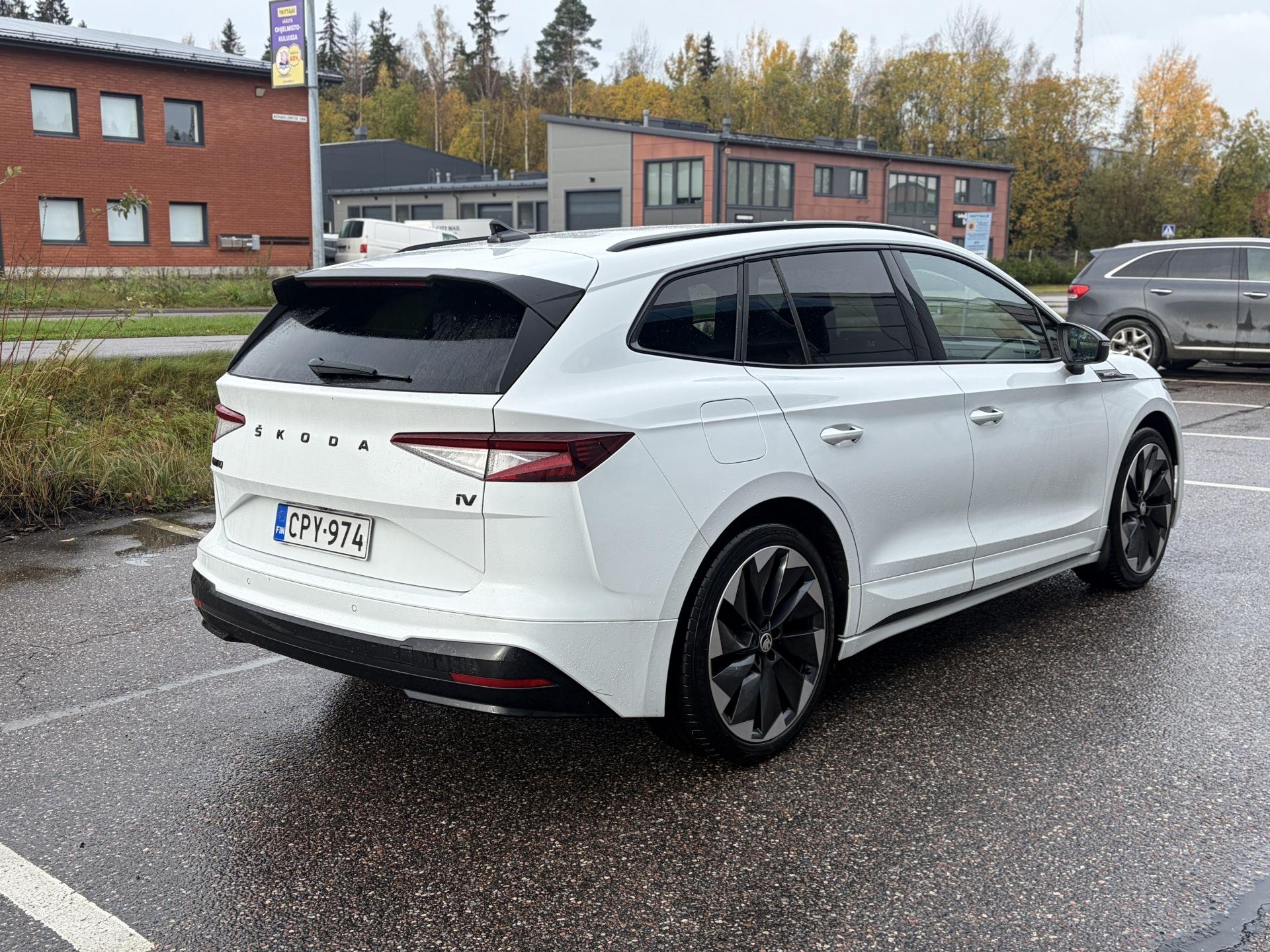 Näytä kaikki kuvat: 2022 Skoda Enyaq