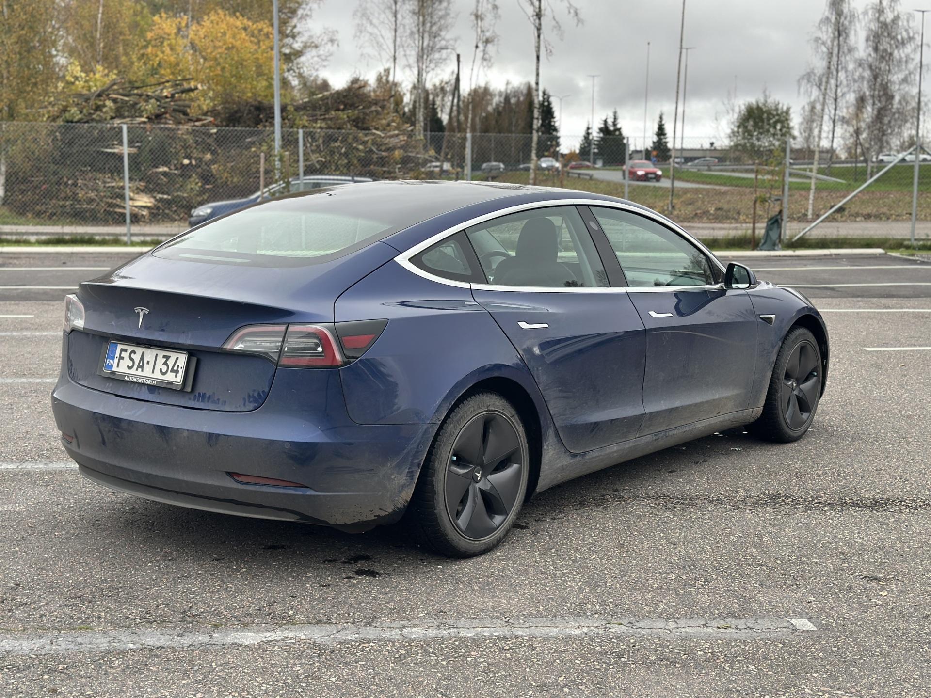 Näytä kaikki kuvat: 2019 Tesla Model 3