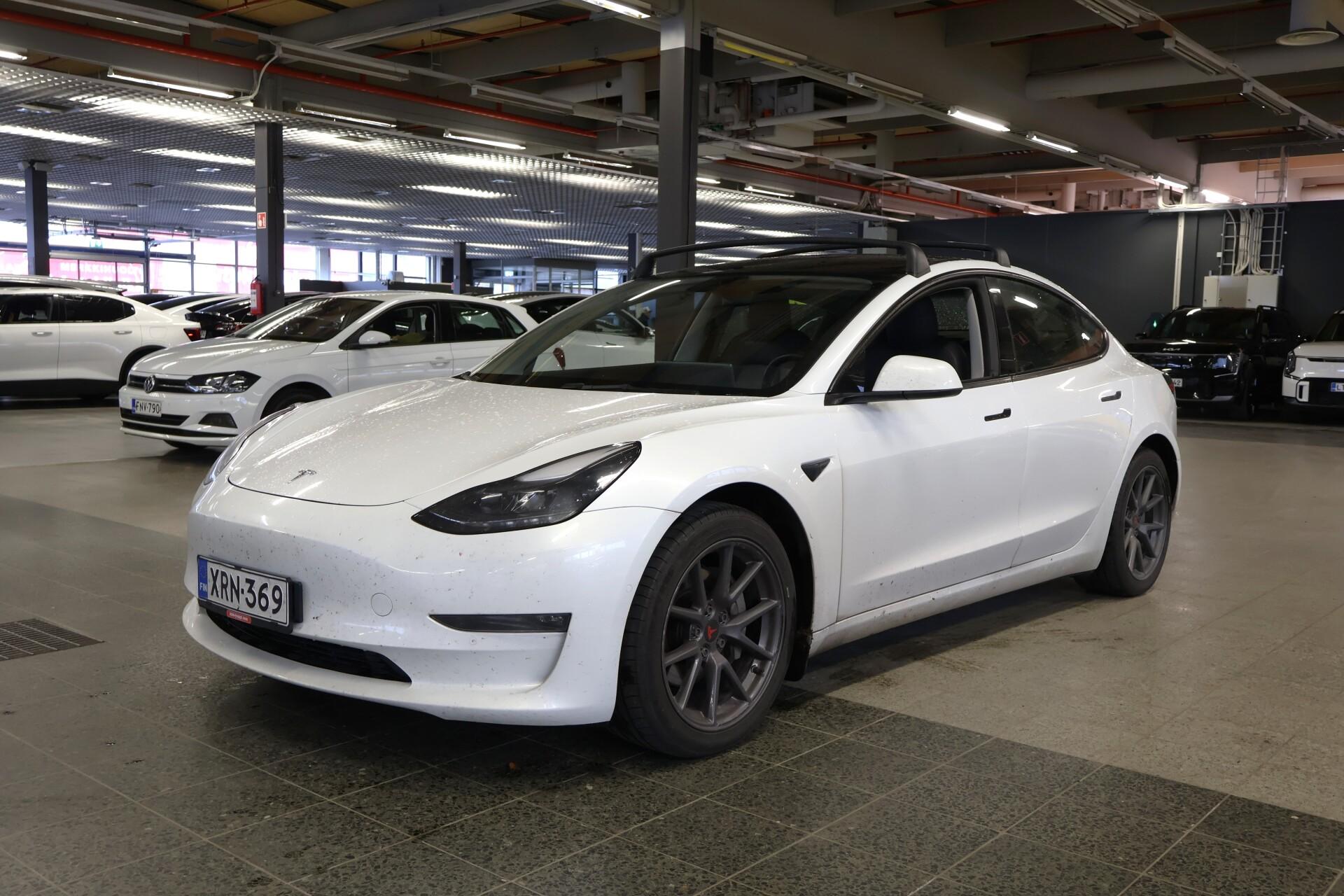 Pienoiskuva 3: 2021 Tesla Model 3