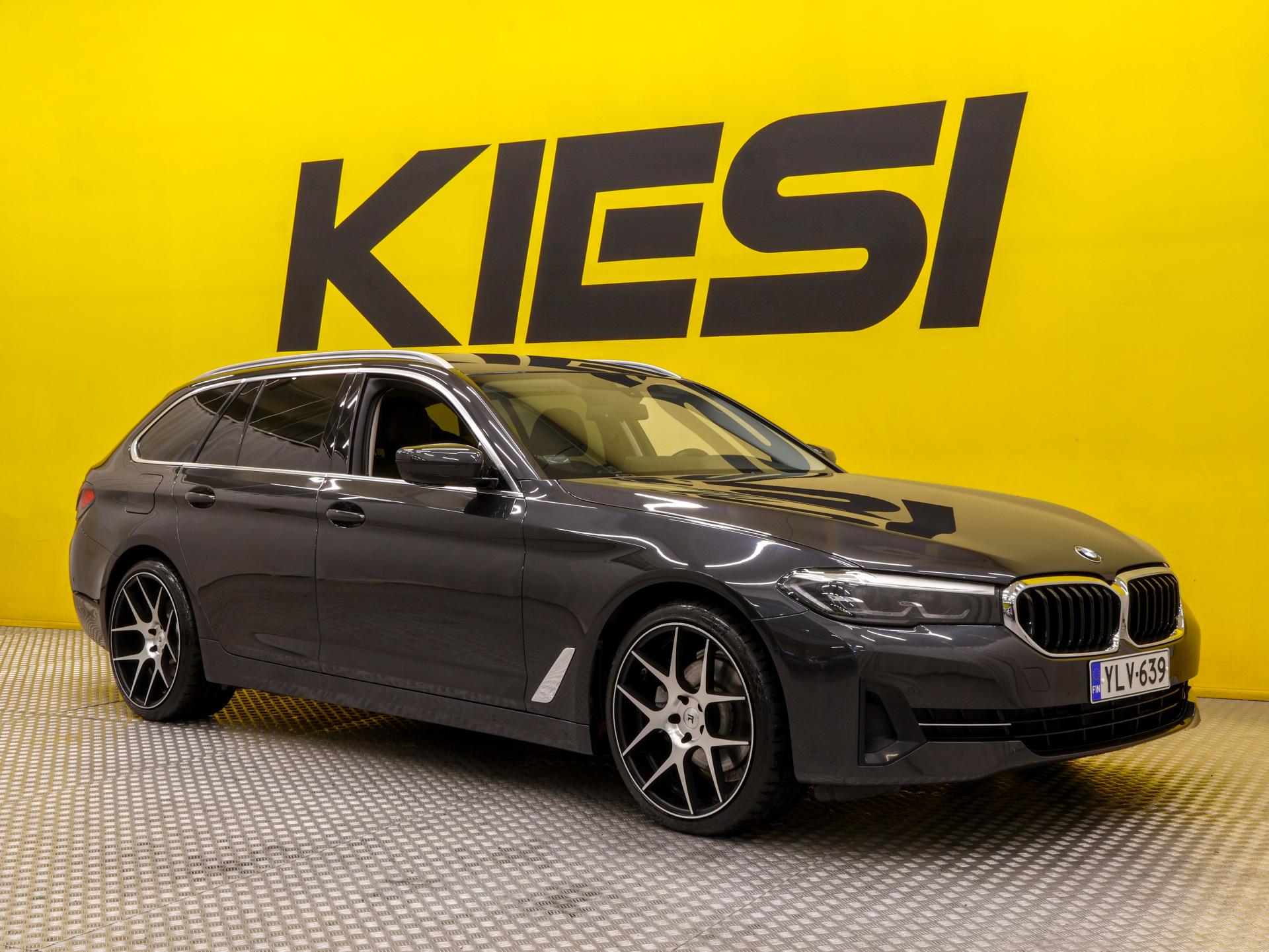 2020 BMW 520