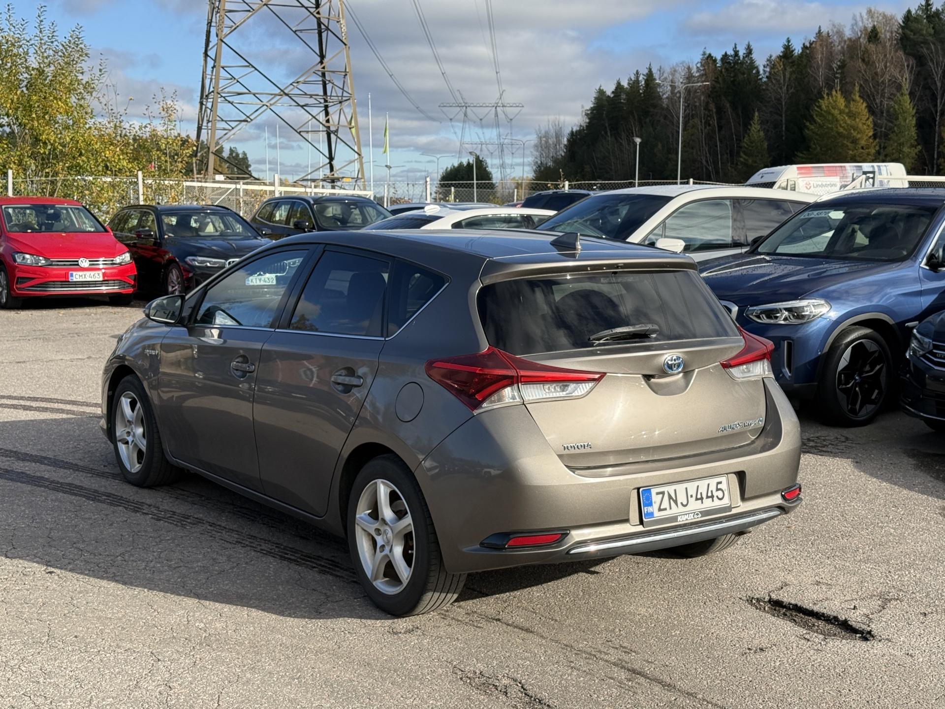 Pienoiskuva 3: 2016 Toyota Auris