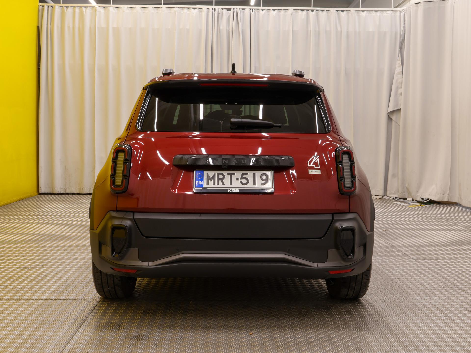 Näytä kaikki kuvat: 2026 Renault 4