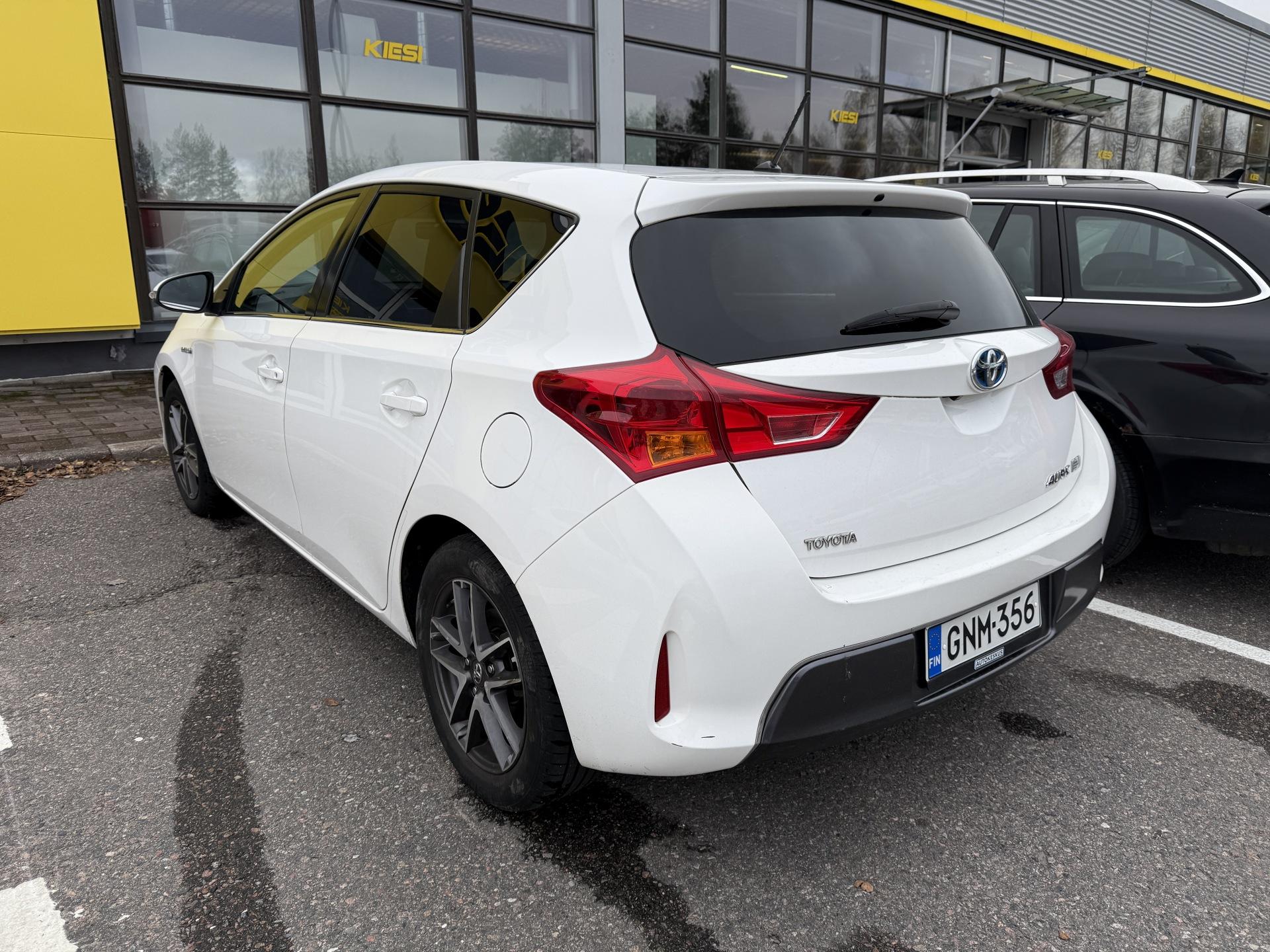 Näytä kaikki kuvat: 2014 Toyota Auris