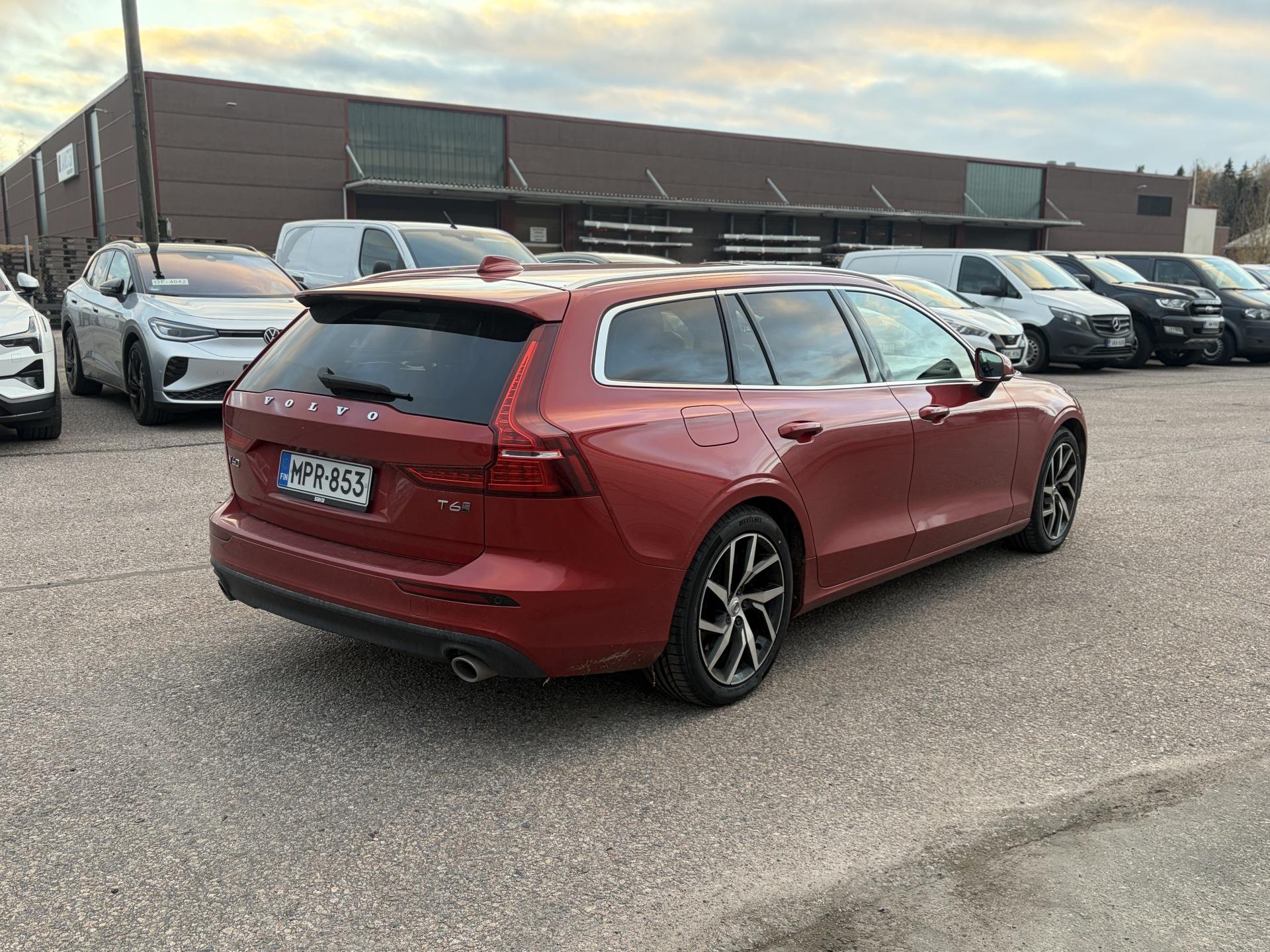 Näytä kaikki kuvat: 2020 Volvo V60