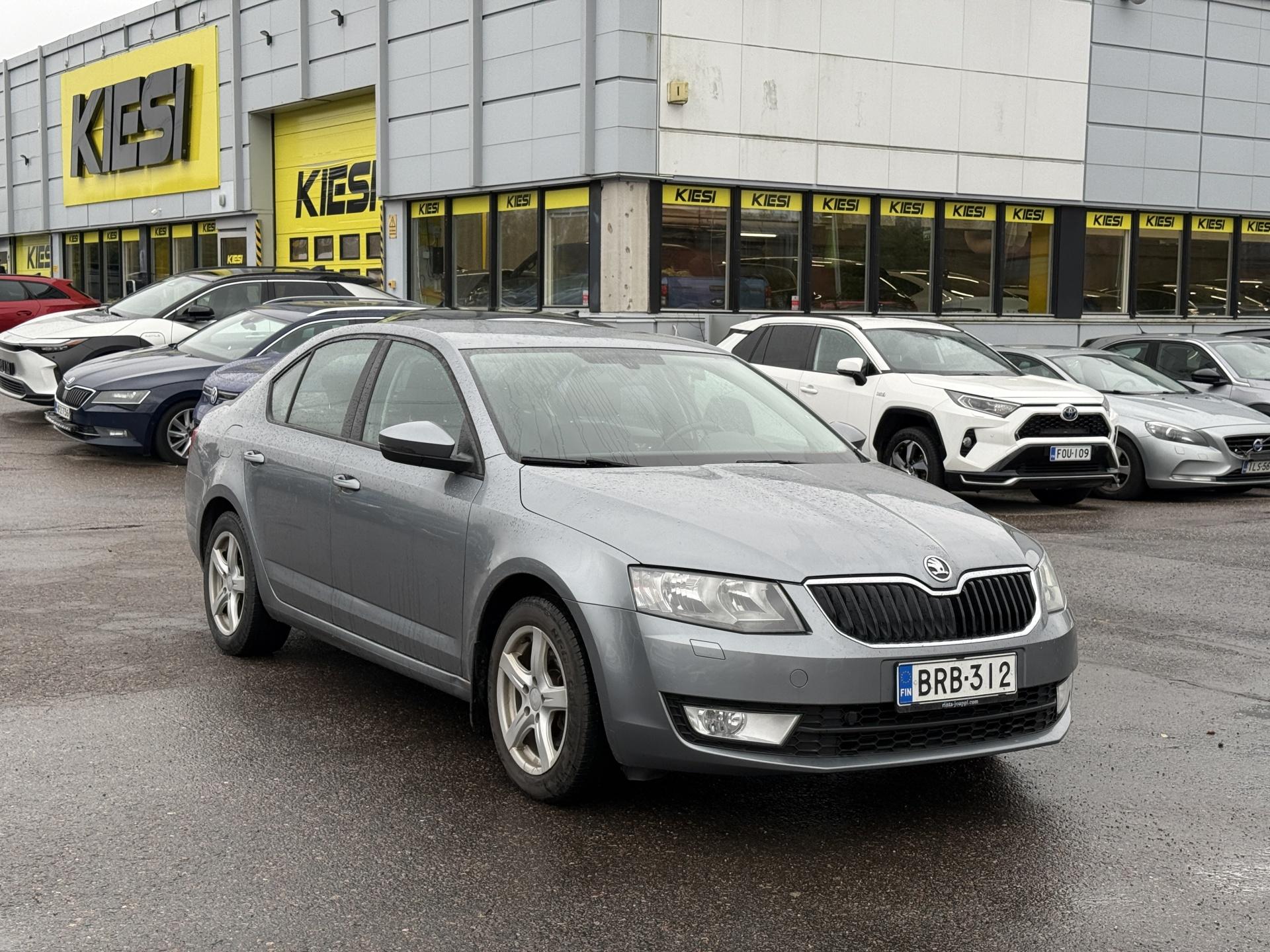Pienoiskuva 3: 2013 Skoda Octavia