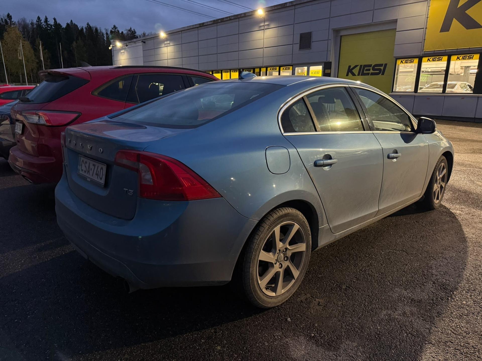 Näytä kaikki kuvat: 2013 Volvo S60