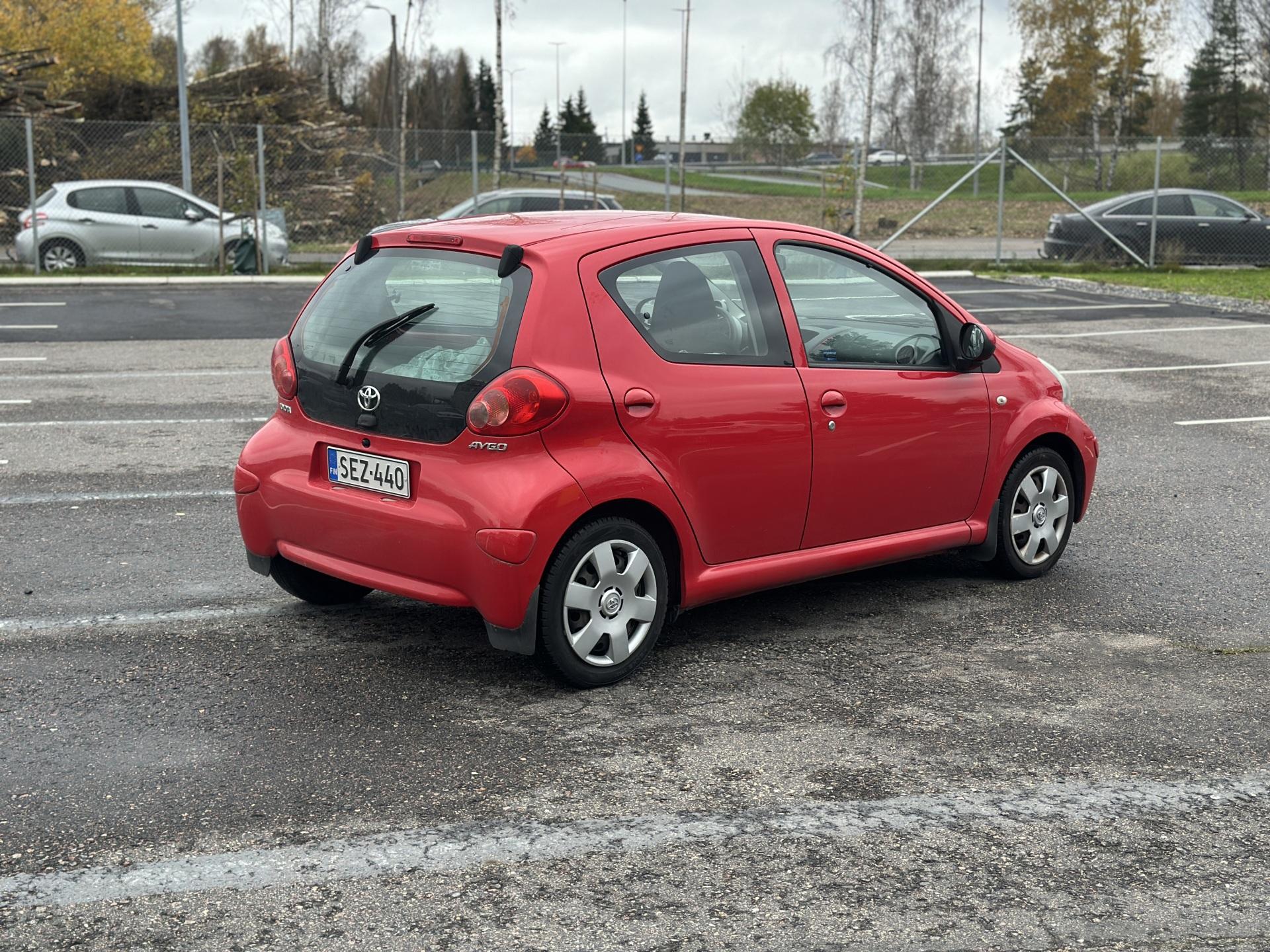 Näytä kaikki kuvat: 2009 Toyota Aygo