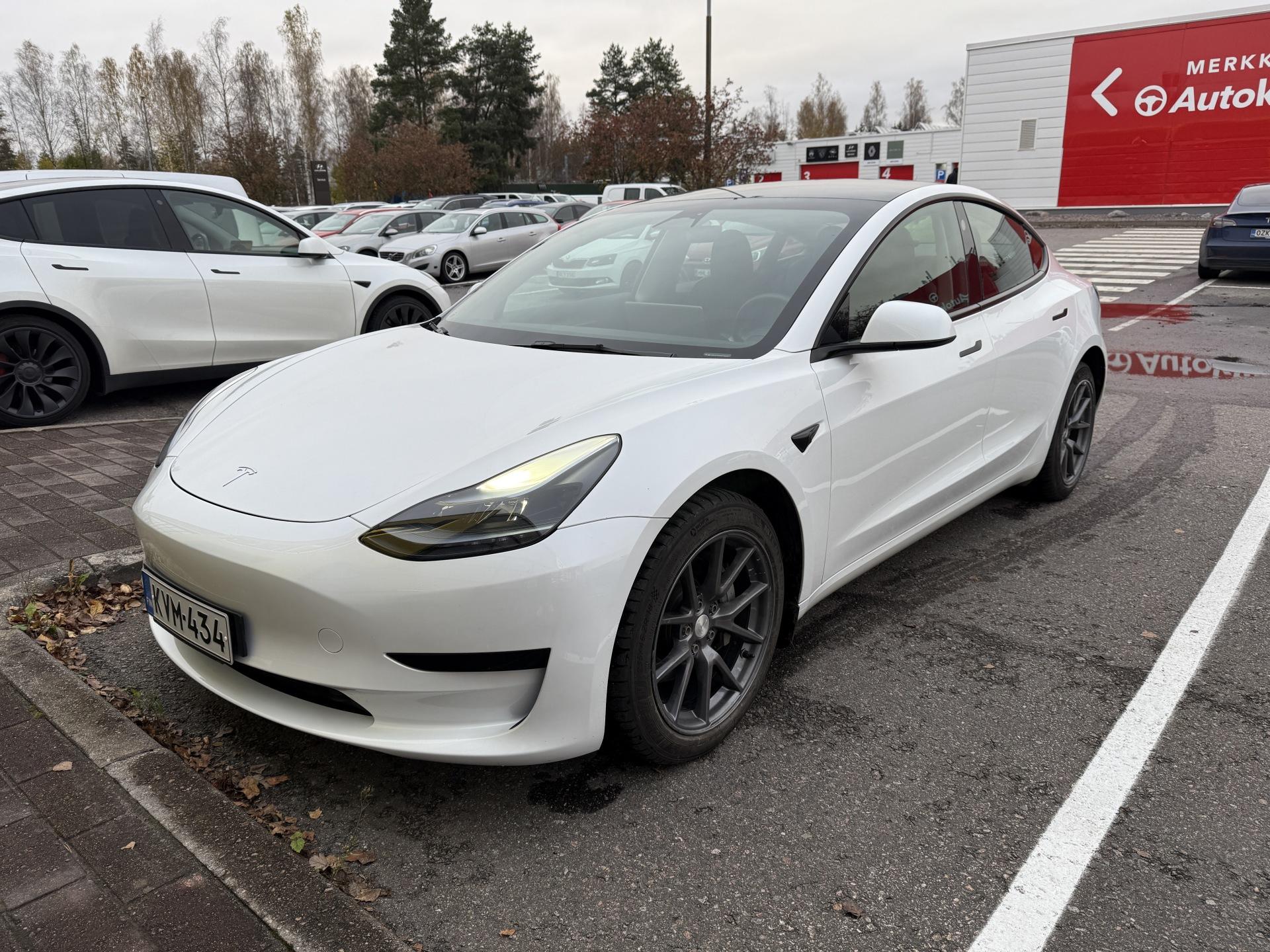 Pienoiskuva 3: 2023 Tesla Model 3