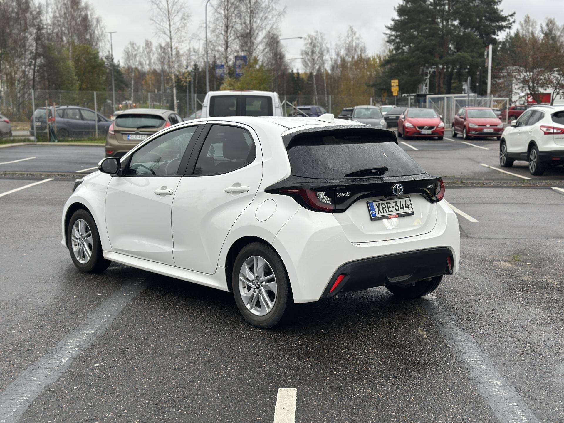 Näytä kaikki kuvat: 2022 Toyota Yaris