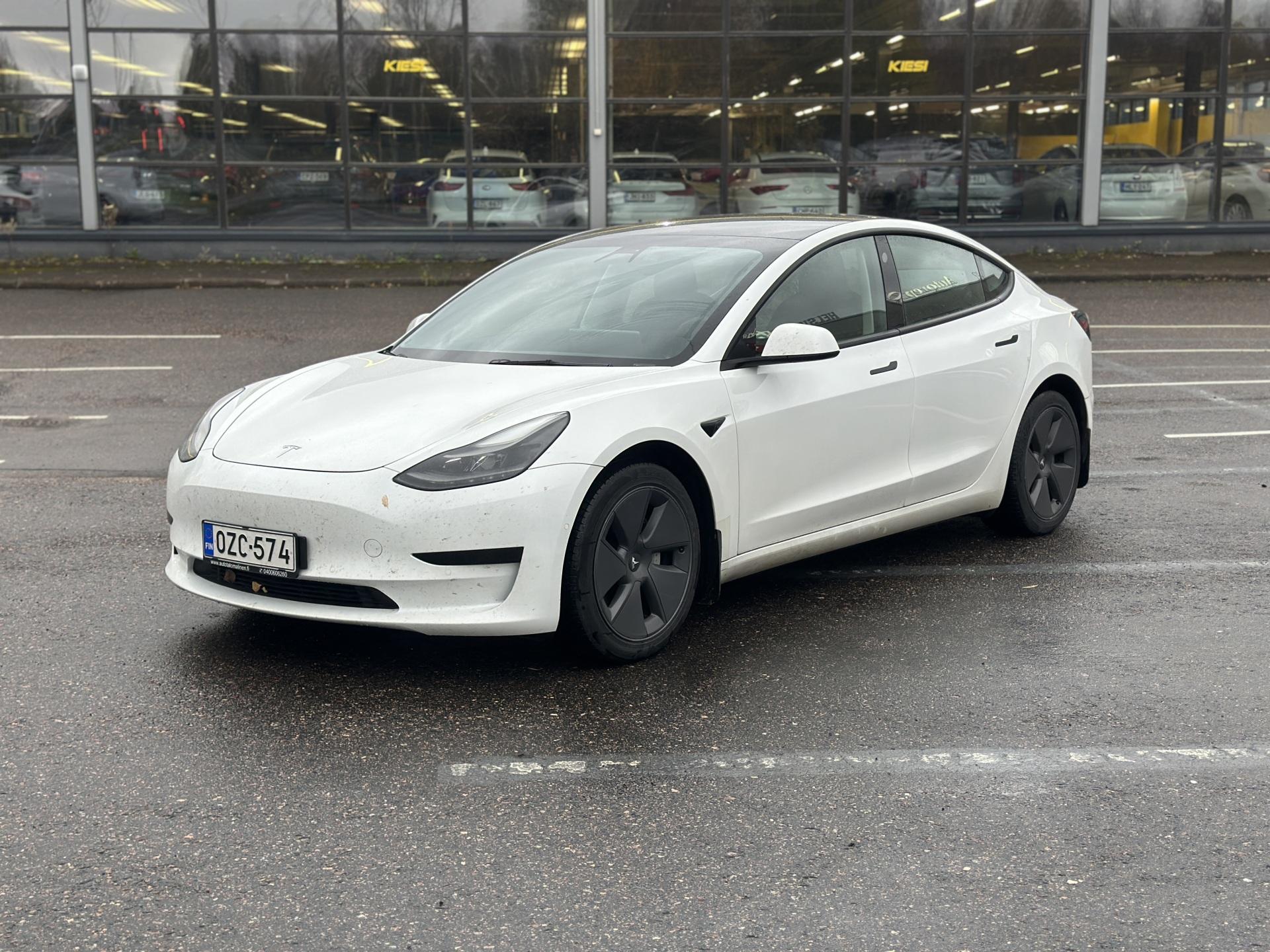 Pienoiskuva 3: 2021 Tesla Model 3