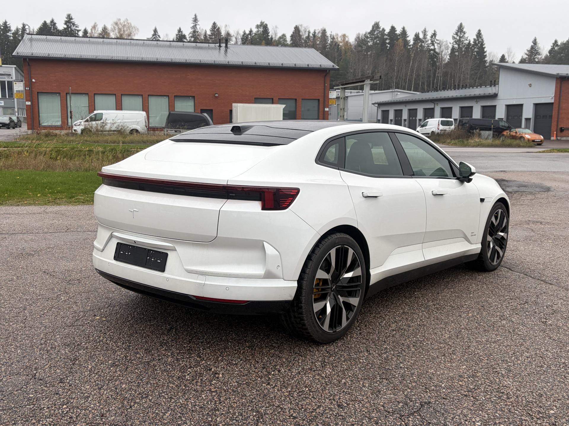 Näytä kaikki kuvat: 2026 Polestar 4