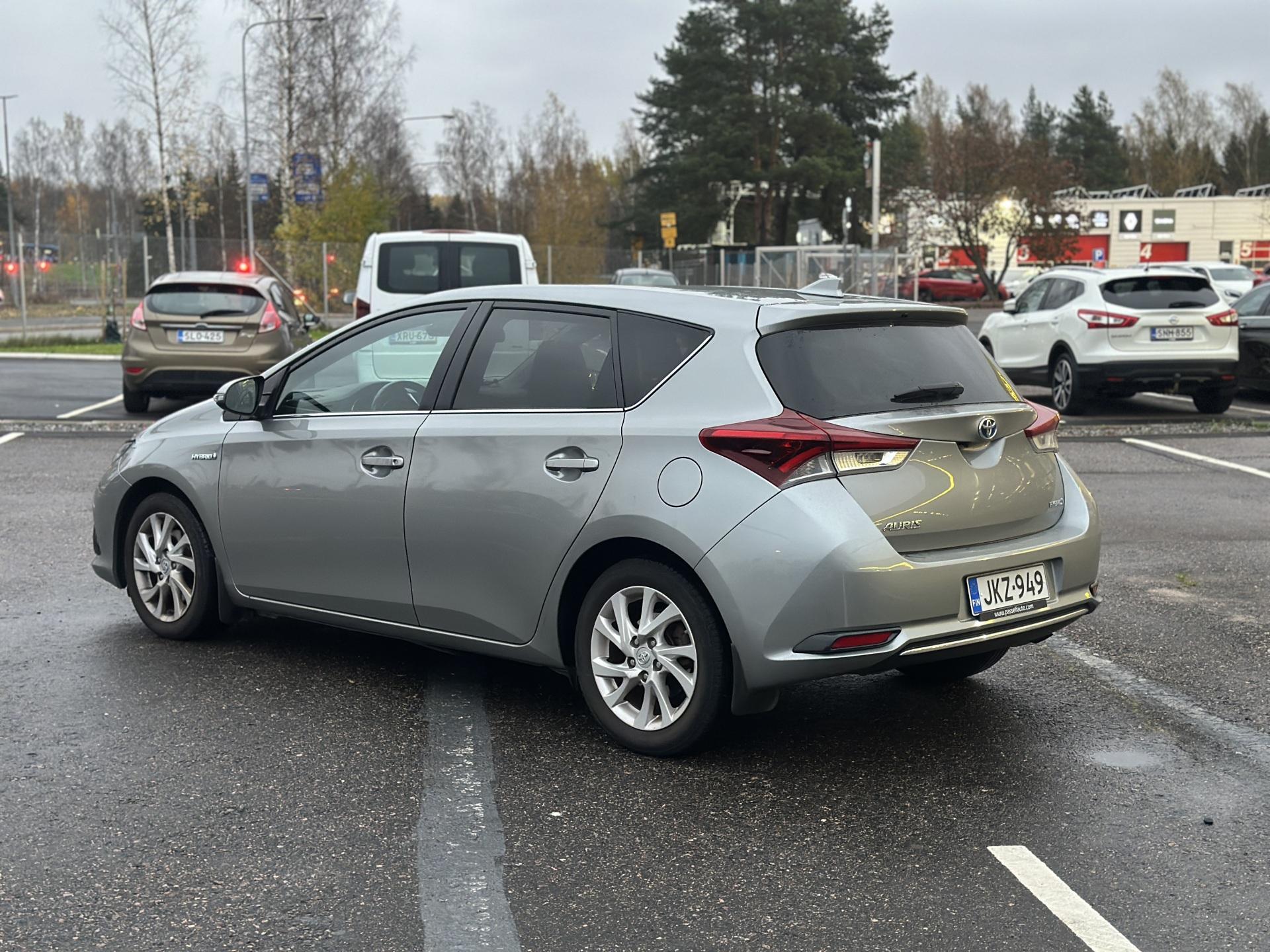 Näytä kaikki kuvat: 2018 Toyota Auris