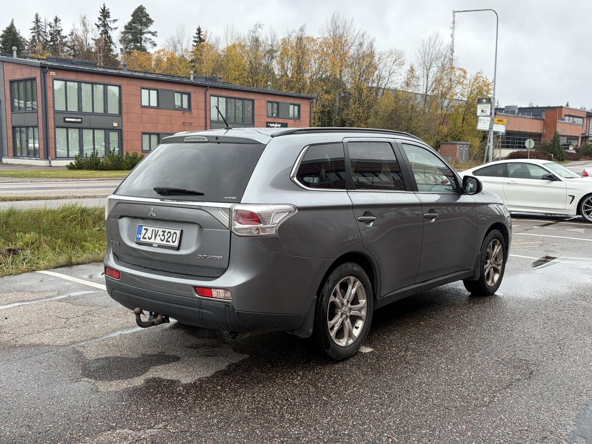 Näytä kaikki kuvat: 2013 Mitsubishi Outlander