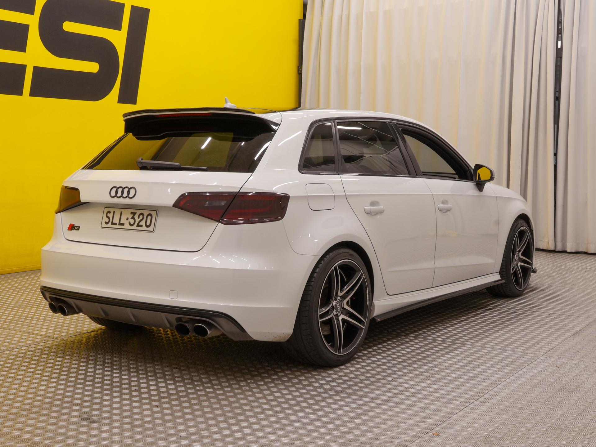 Pienoiskuva 3: 2014 Audi S3