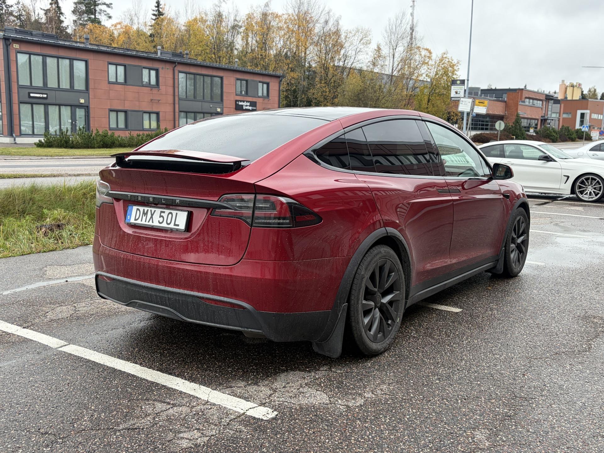 Näytä kaikki kuvat: 2023 Tesla Model X
