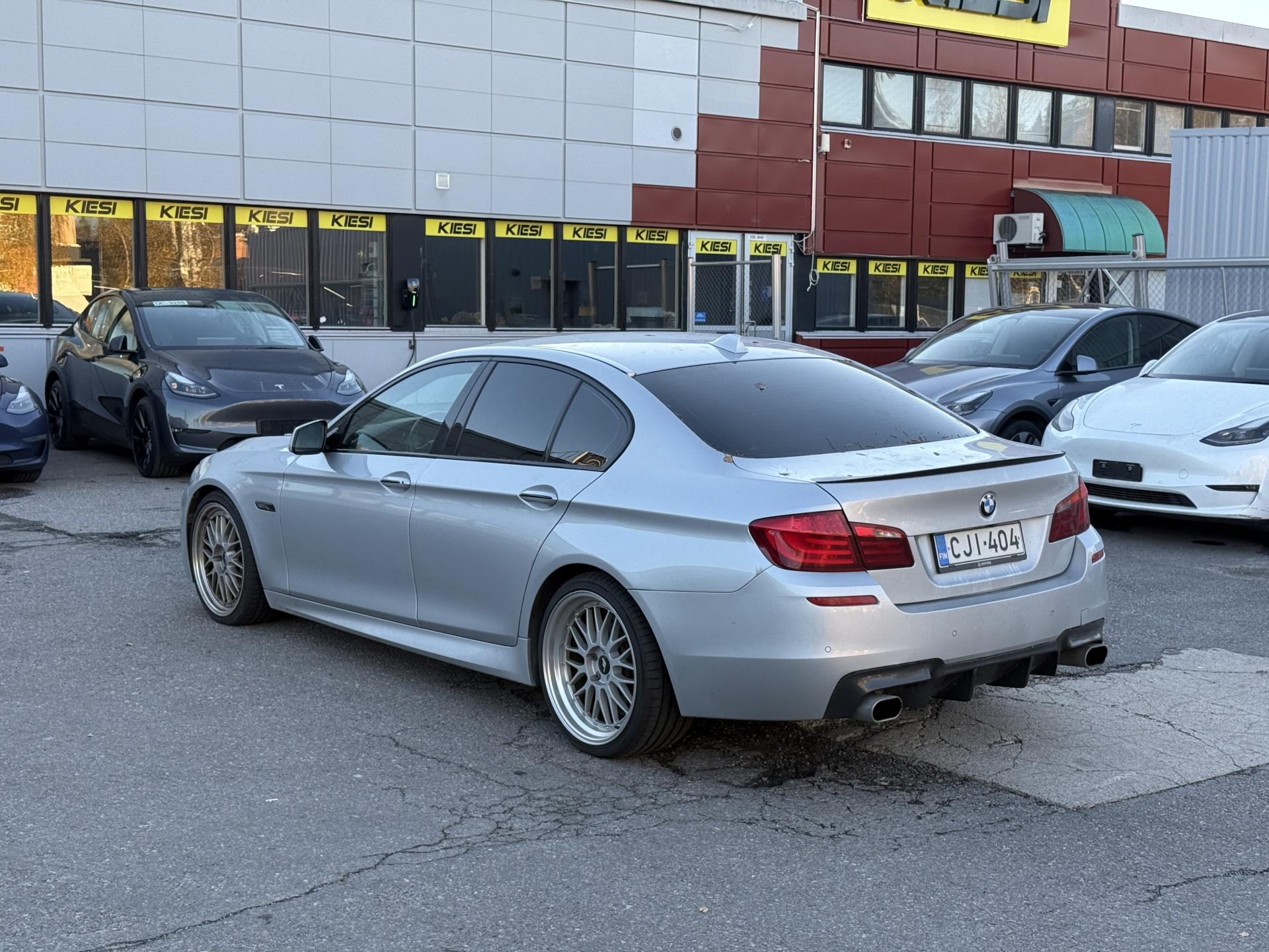 Näytä kaikki kuvat: 2010 BMW 535