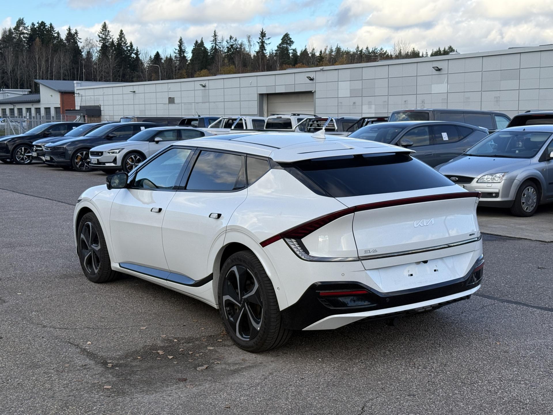 Näytä kaikki kuvat: 2023 Kia EV6