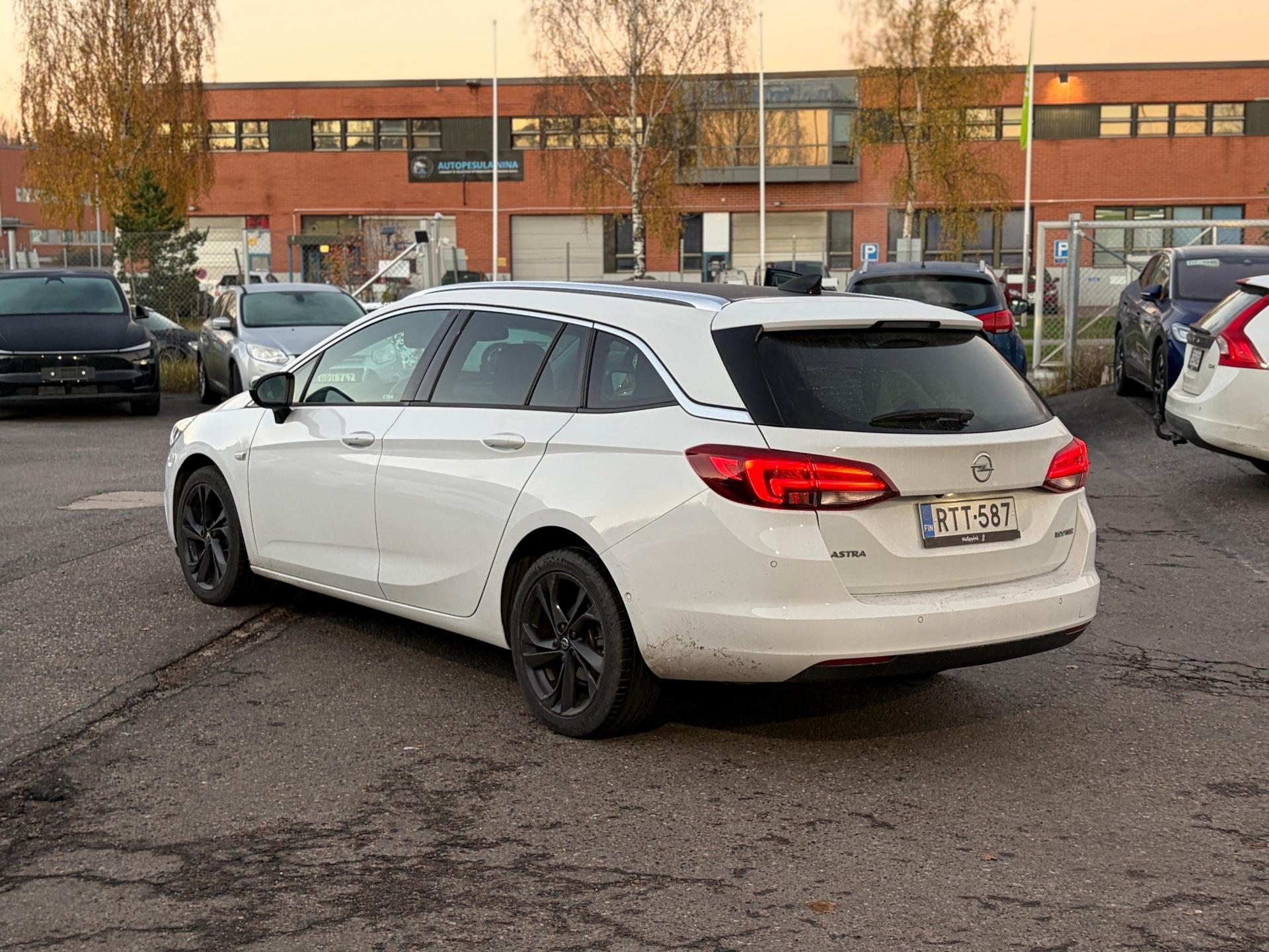 Näytä kaikki kuvat: 2018 Opel Astra