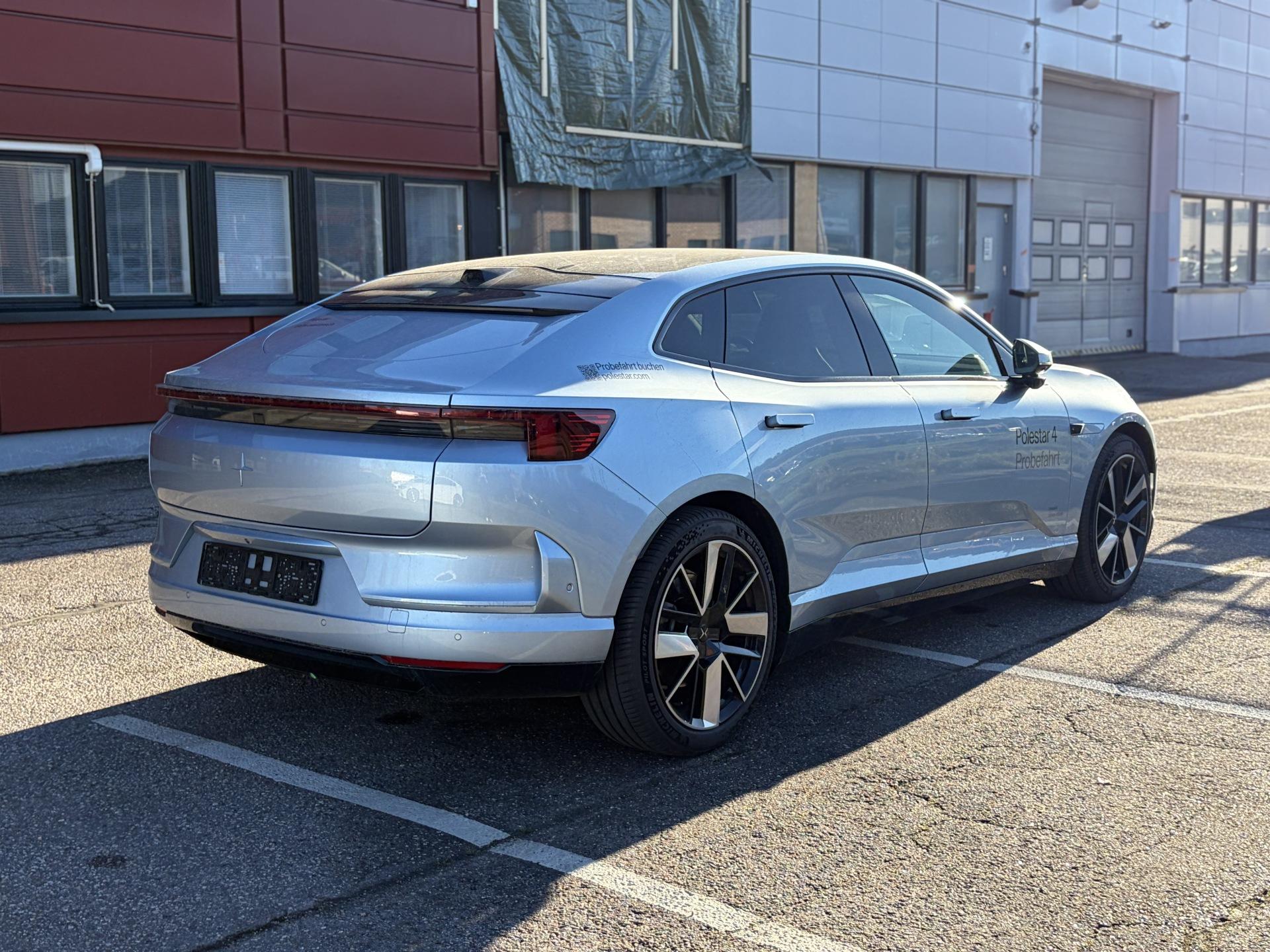 Näytä kaikki kuvat: 2026 Polestar 4