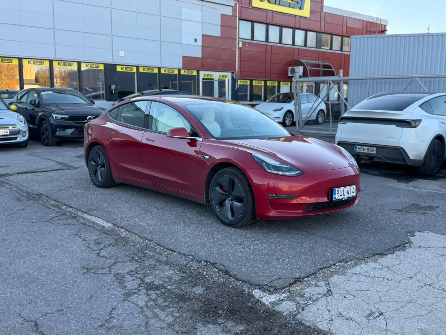 Pienoiskuva 3: 2019 Tesla Model 3