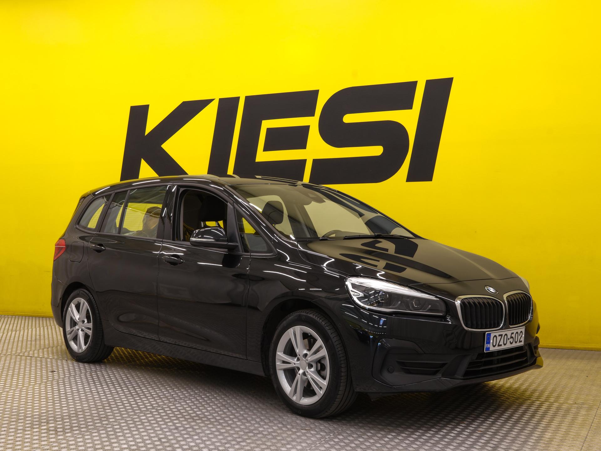 2023 BMW 218