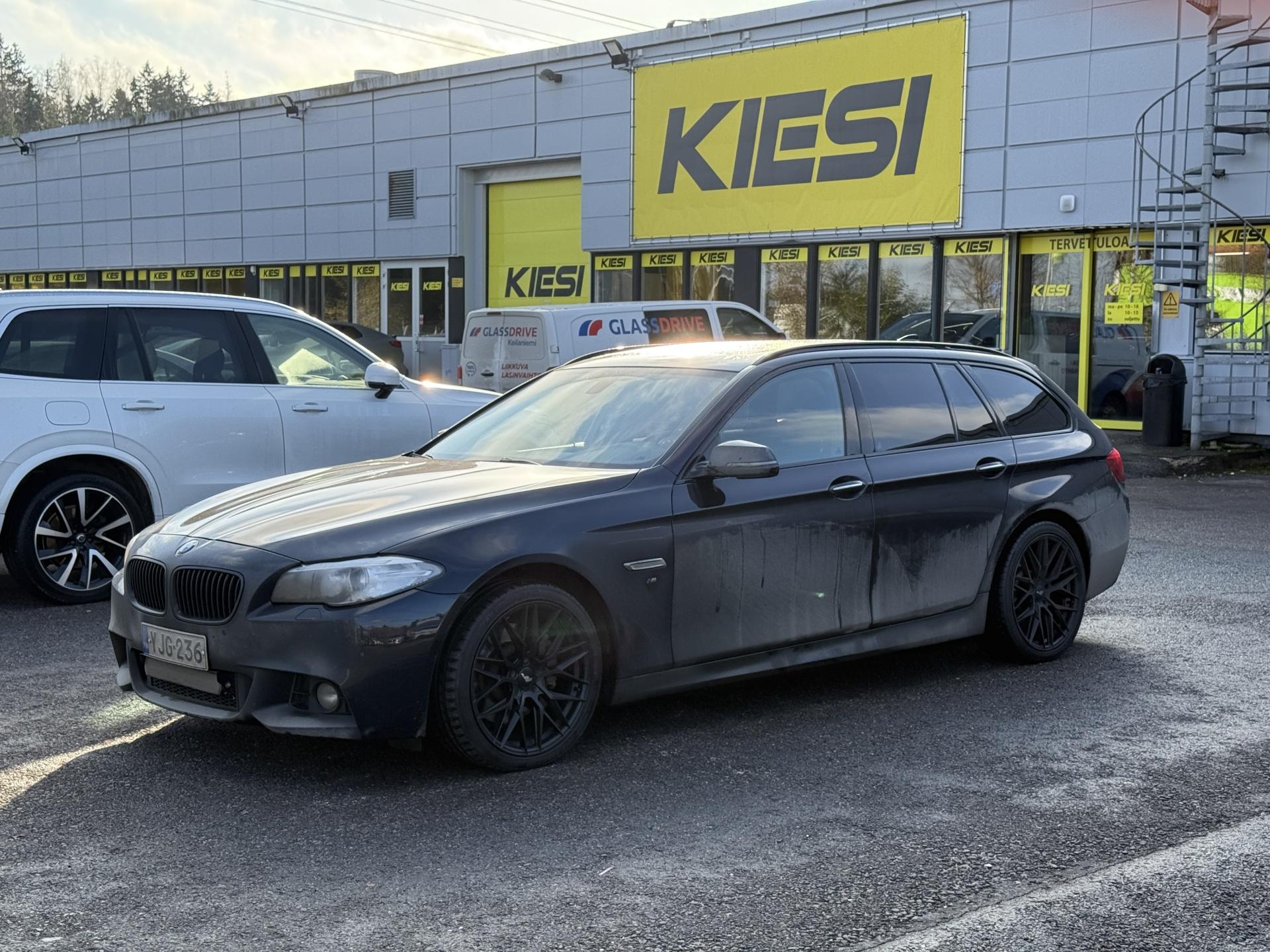 Pienoiskuva 3: 2013 BMW 530
