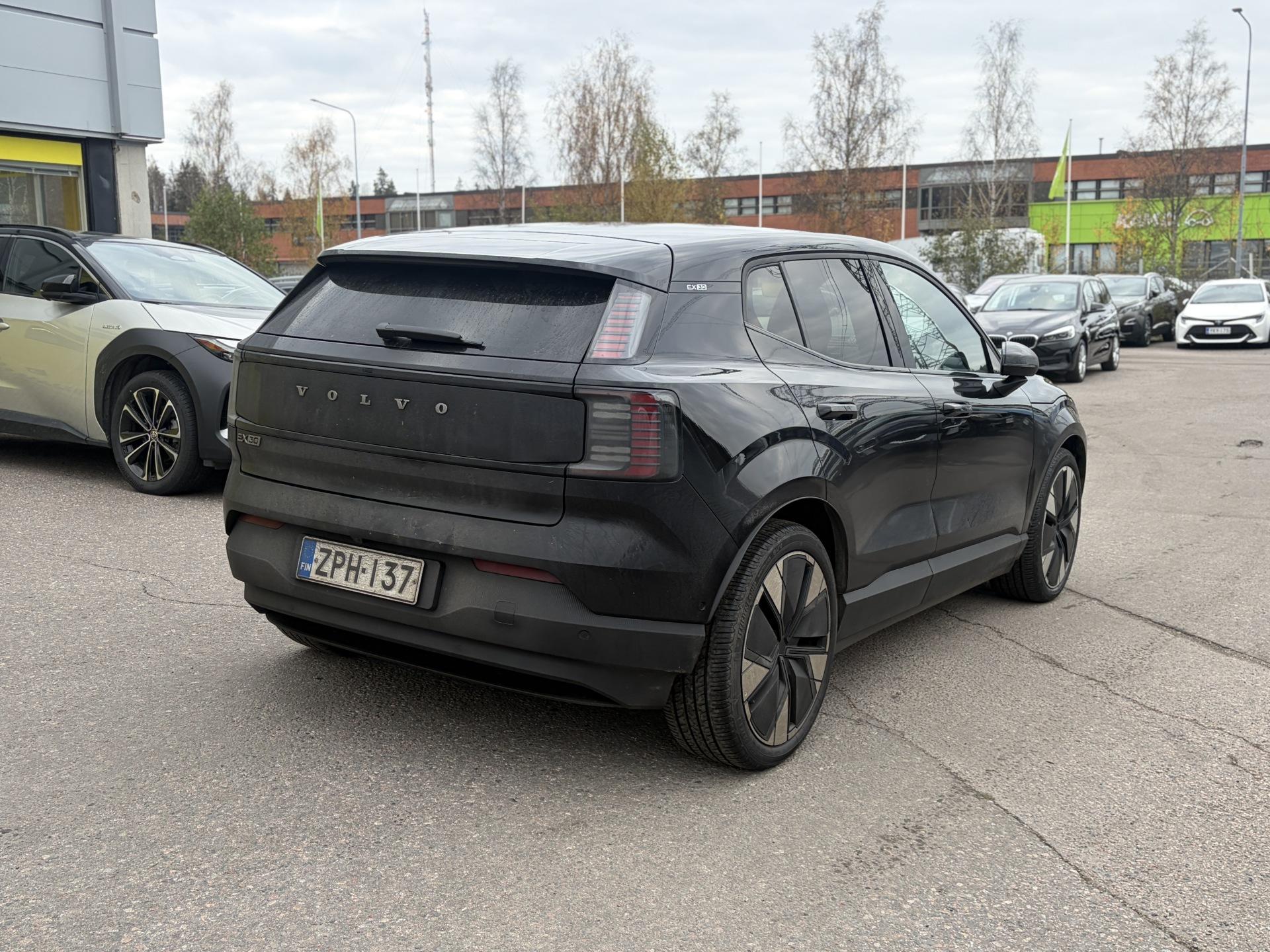 Näytä kaikki kuvat: 2025 Volvo EX30