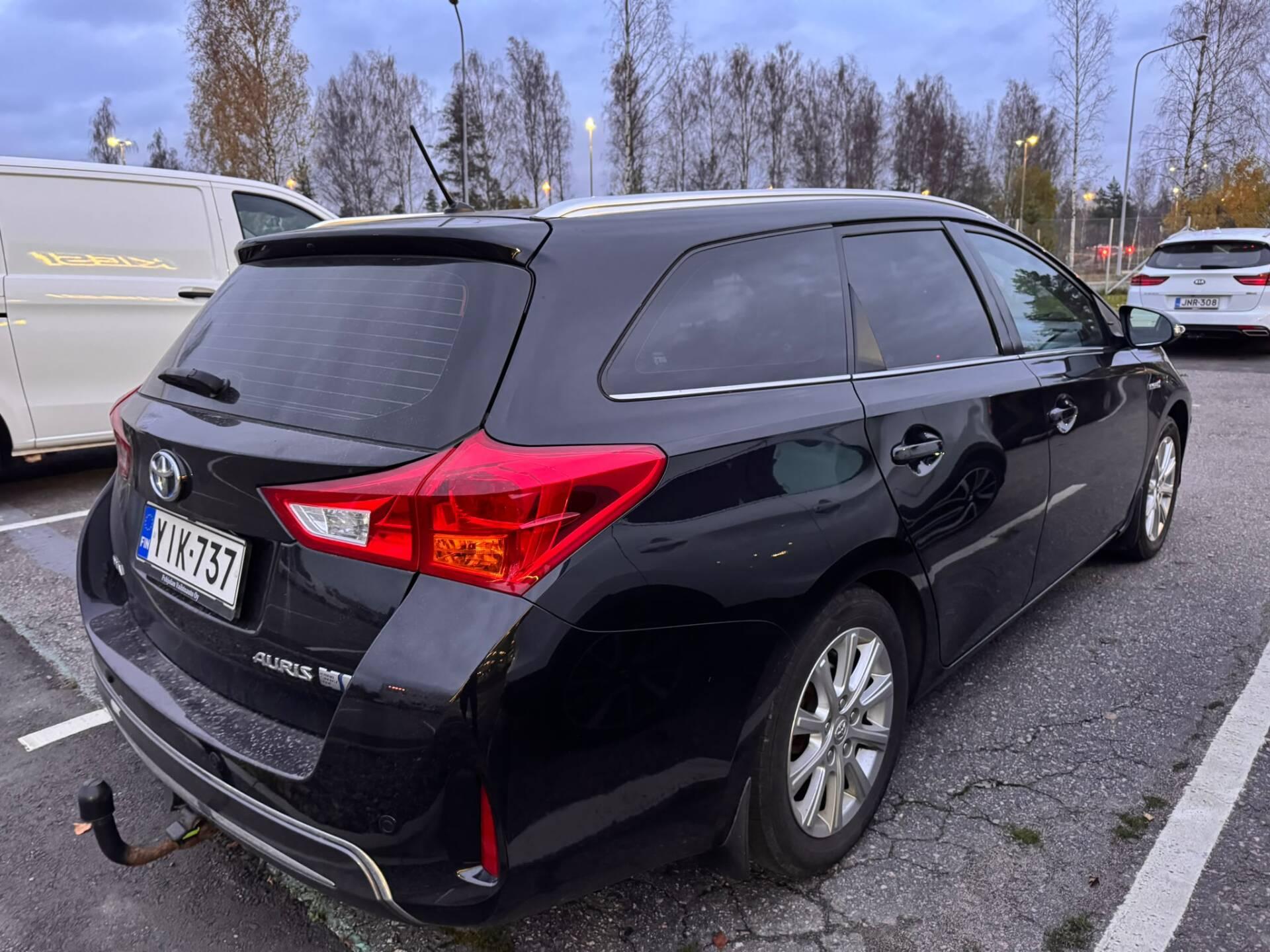Näytä kaikki kuvat: 2013 Toyota Auris