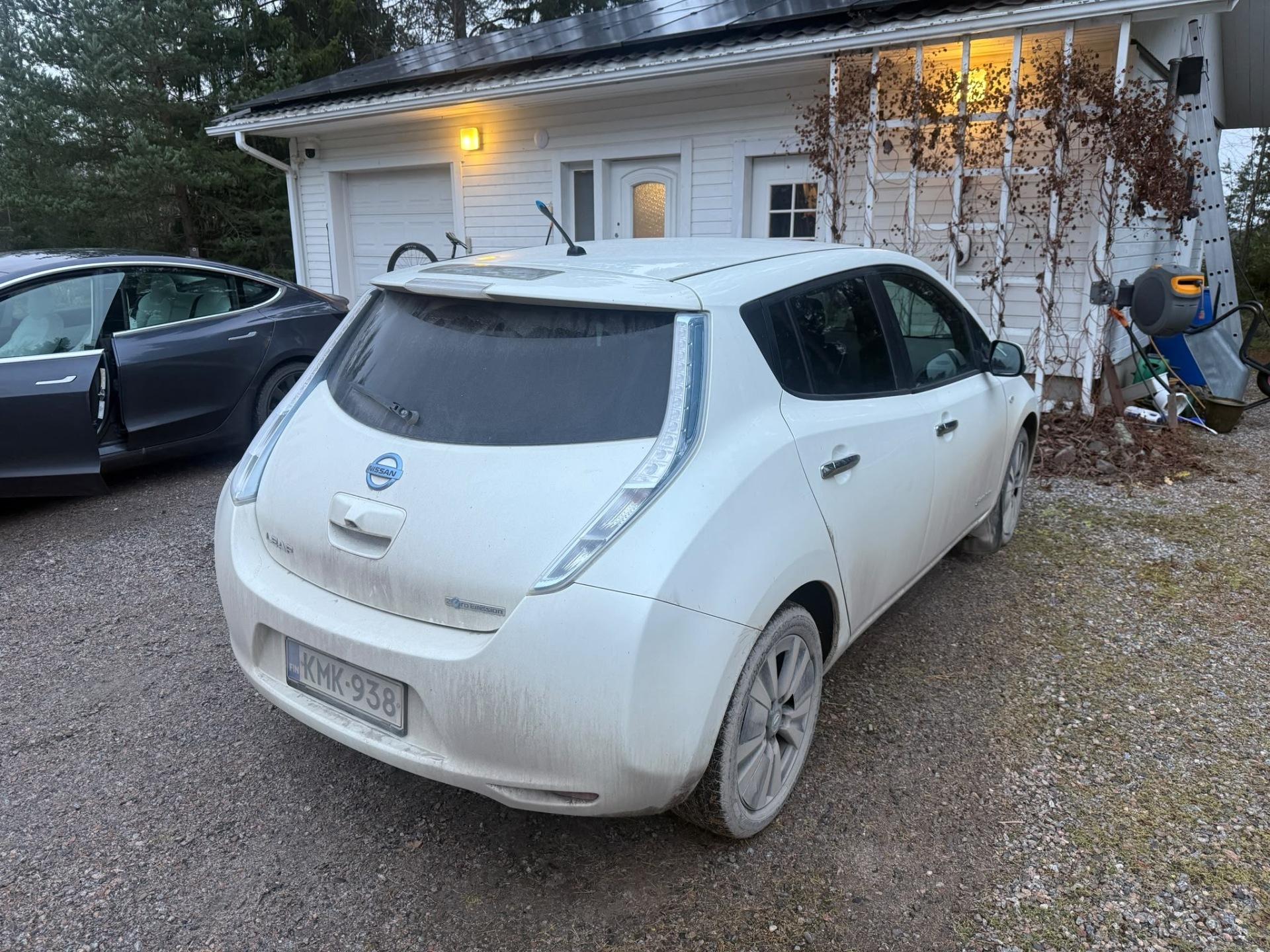 Pienoiskuva 3: 2013 Nissan Leaf