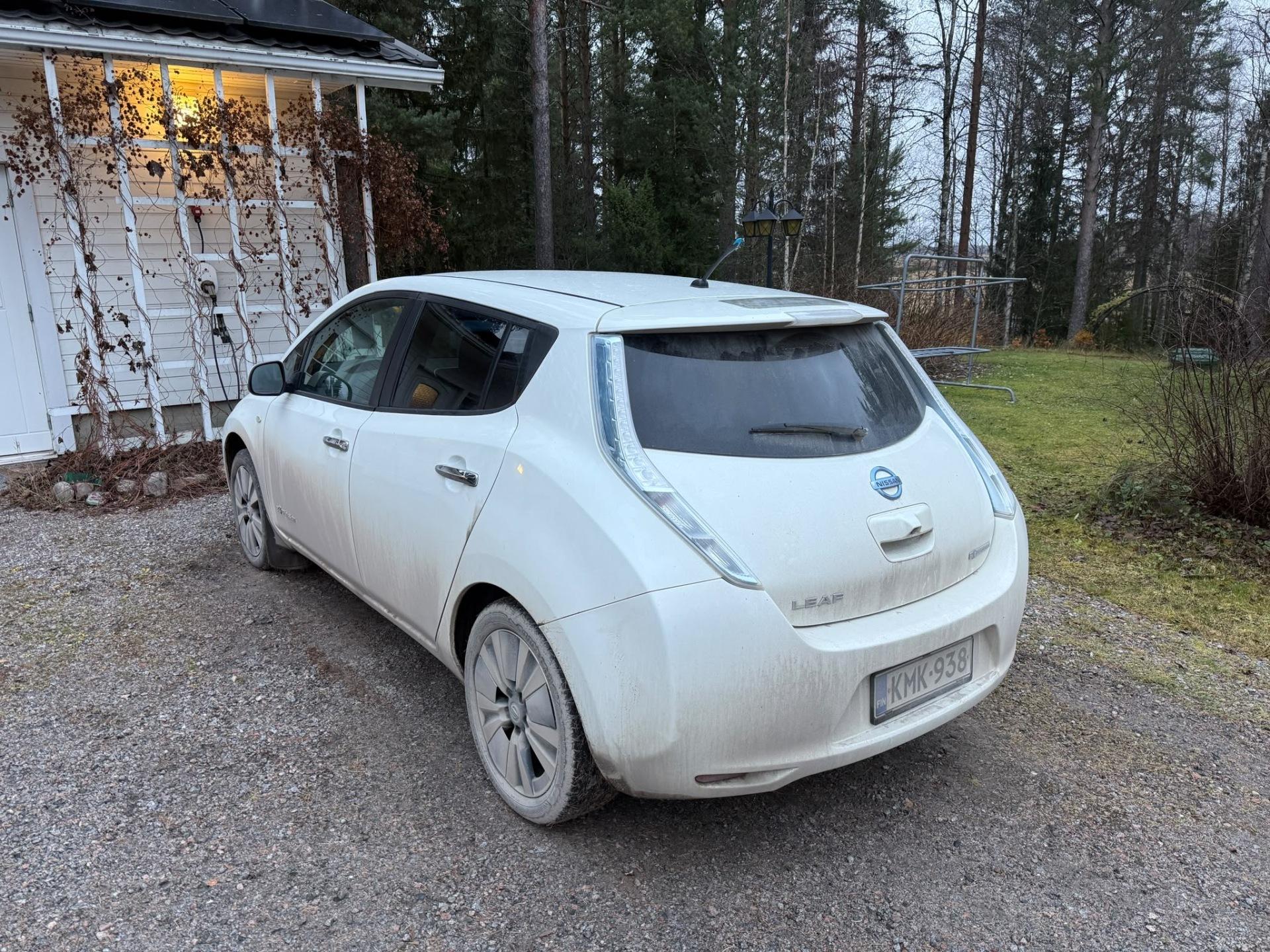 Näytä kaikki kuvat: 2013 Nissan Leaf