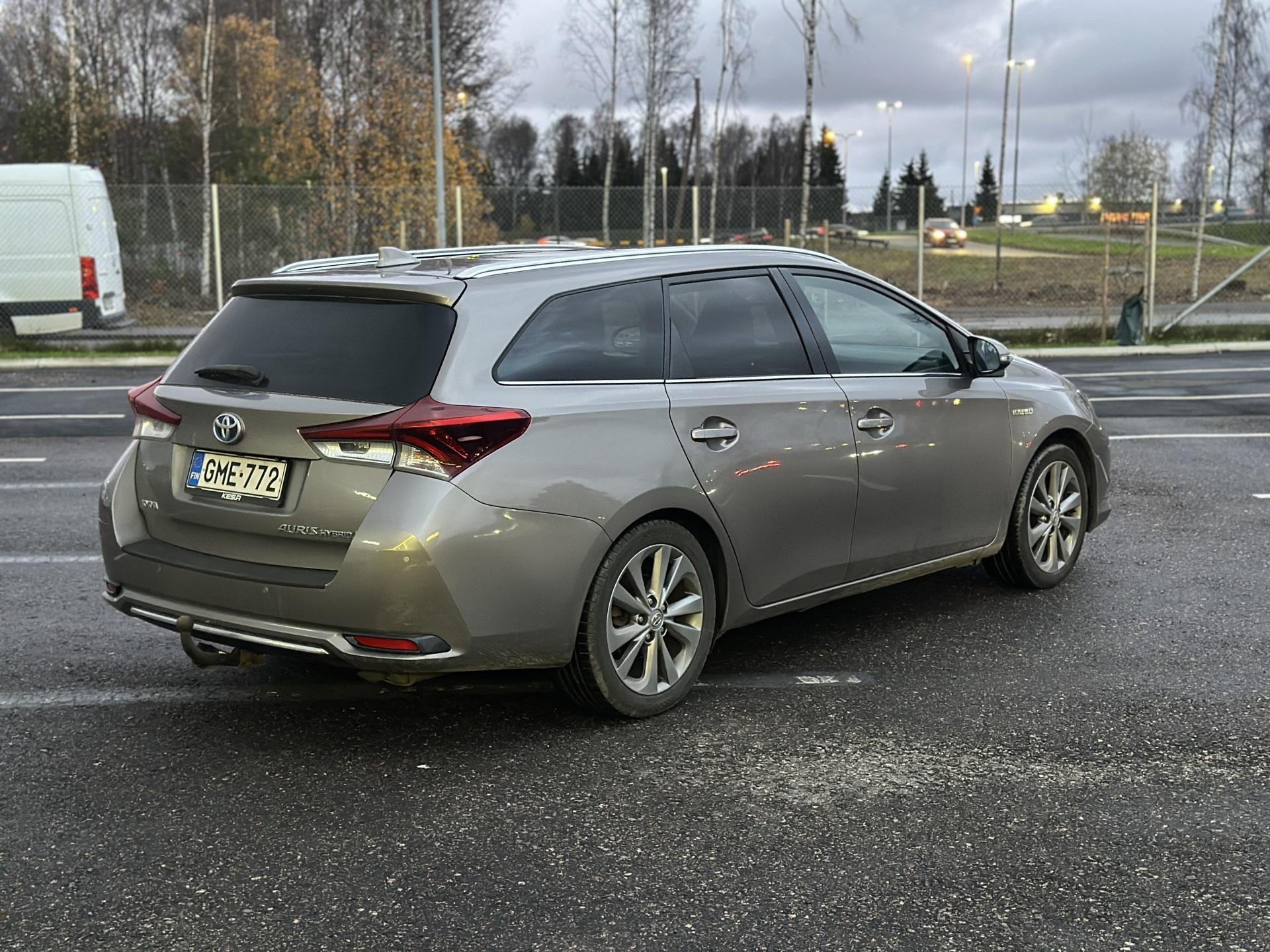 Näytä kaikki kuvat: 2016 Toyota Auris
