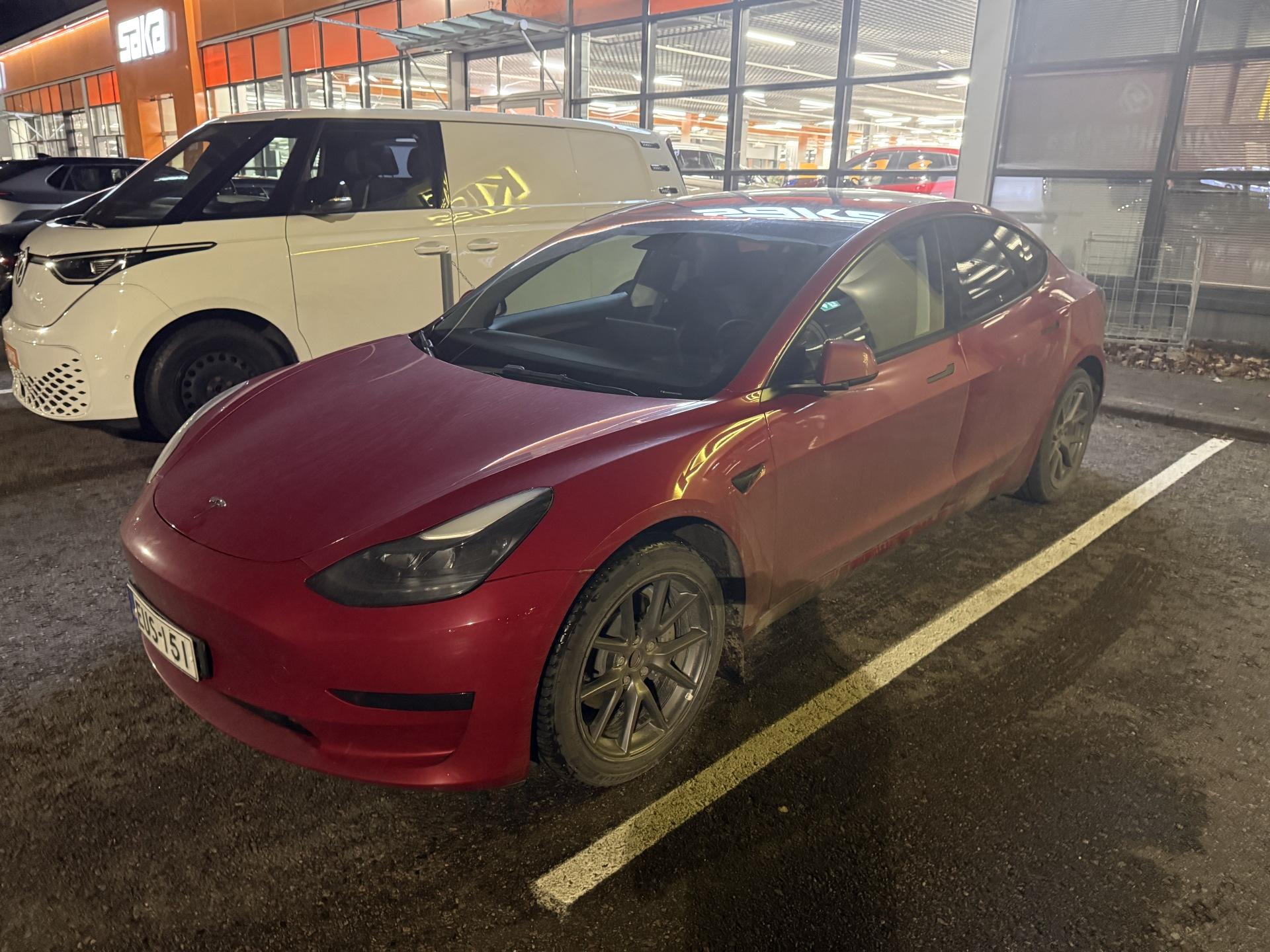 Pienoiskuva 3: 2023 Tesla Model 3