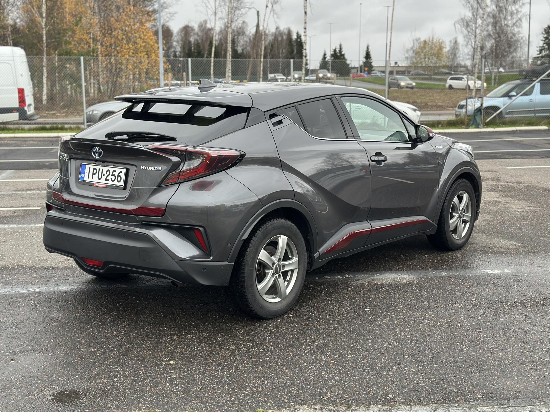 Näytä kaikki kuvat: 2017 Toyota C-HR