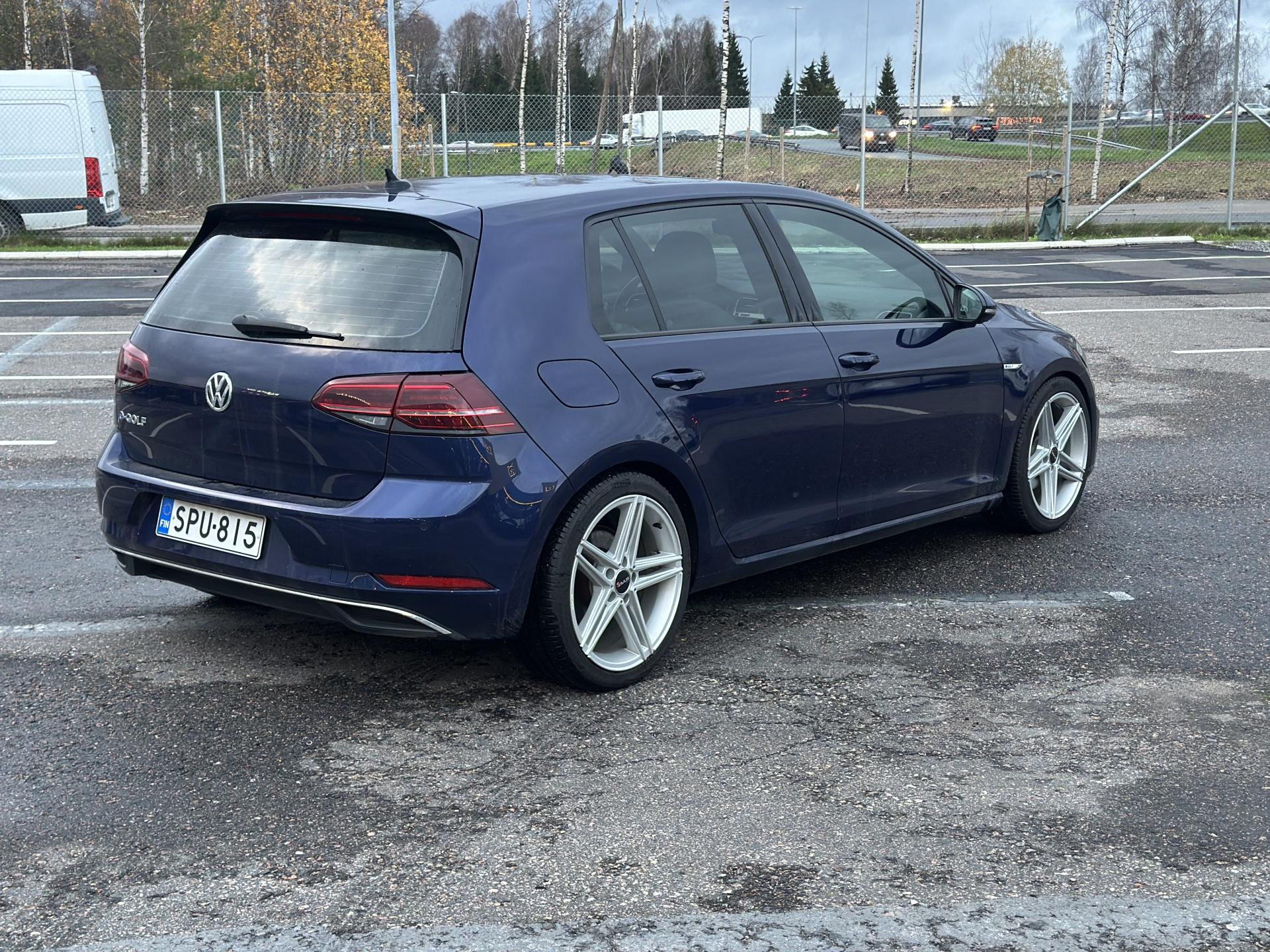 Näytä kaikki kuvat: 2019 Volkswagen Golf