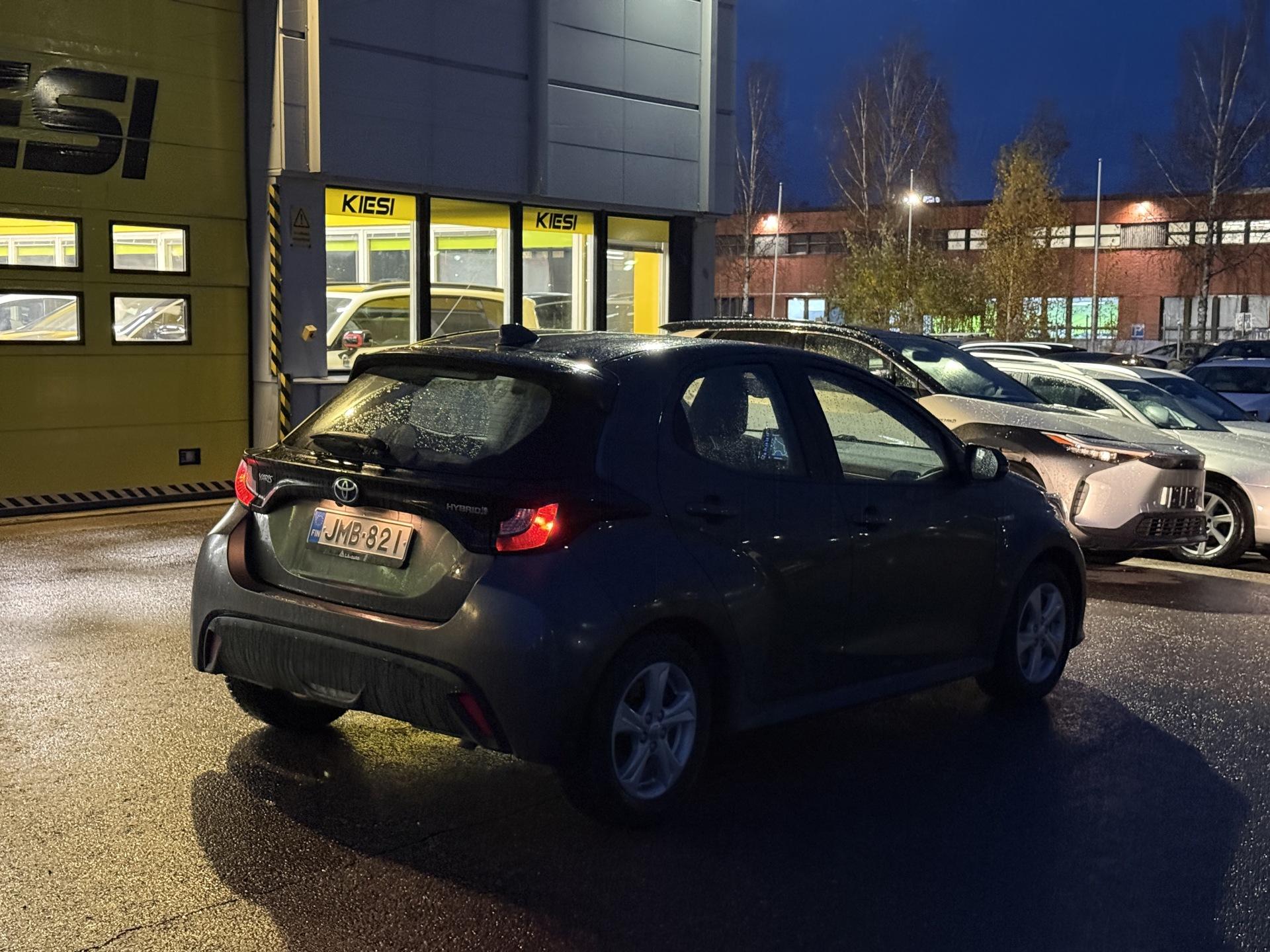 Näytä kaikki kuvat: 2021 Toyota Yaris